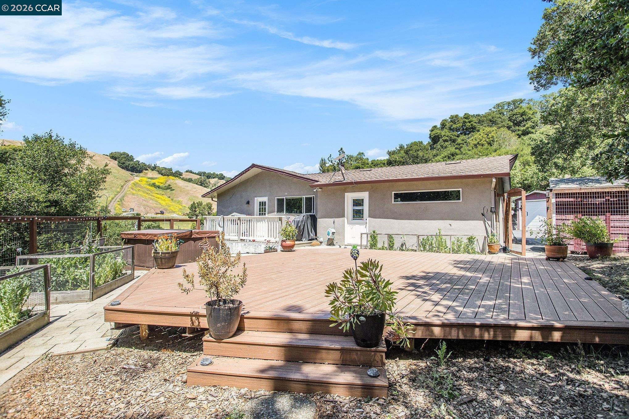 Detail Gallery Image 34 of 47 For 5745 Alhambra Valley Rd, Martinez,  CA 94553 - 3 Beds | 2/1 Baths