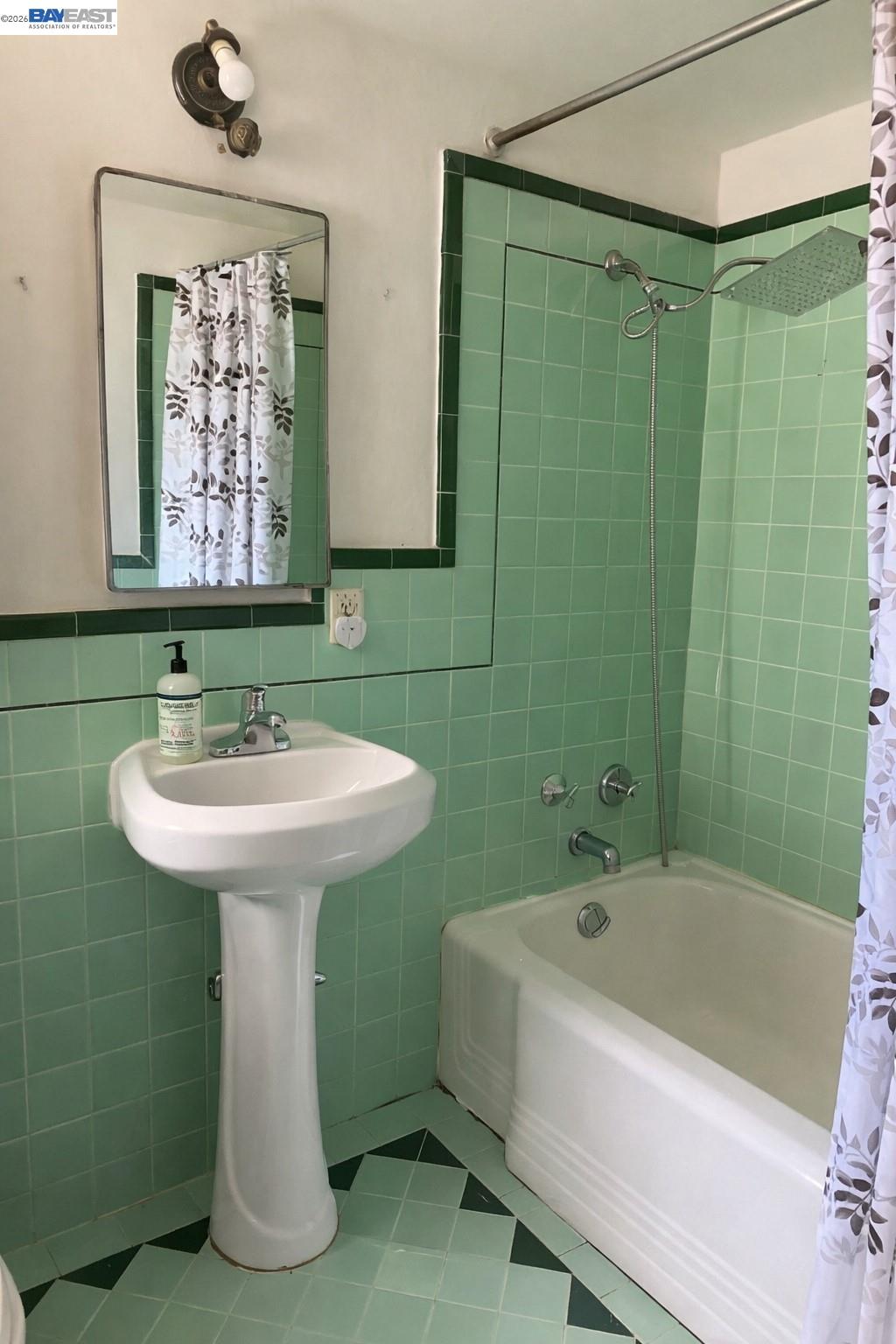 Detail Gallery Image 21 of 24 For 14621 Pansy St, San Leandro,  CA 94578 - – Beds | – Baths