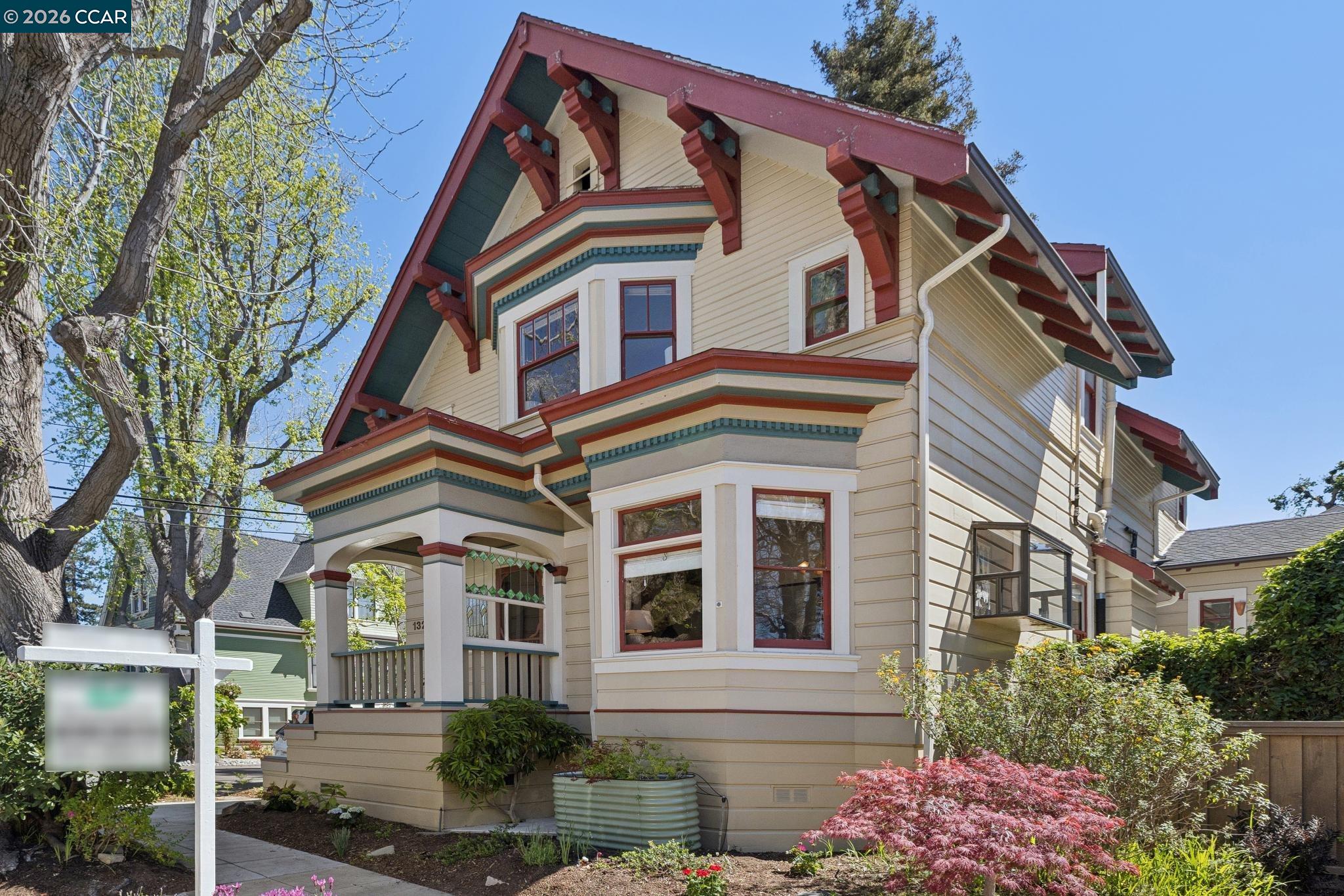 Detail Gallery Image 1 of 60 For 1324 Grove St, Alameda,  CA 94501 - 4 Beds | 2 Baths