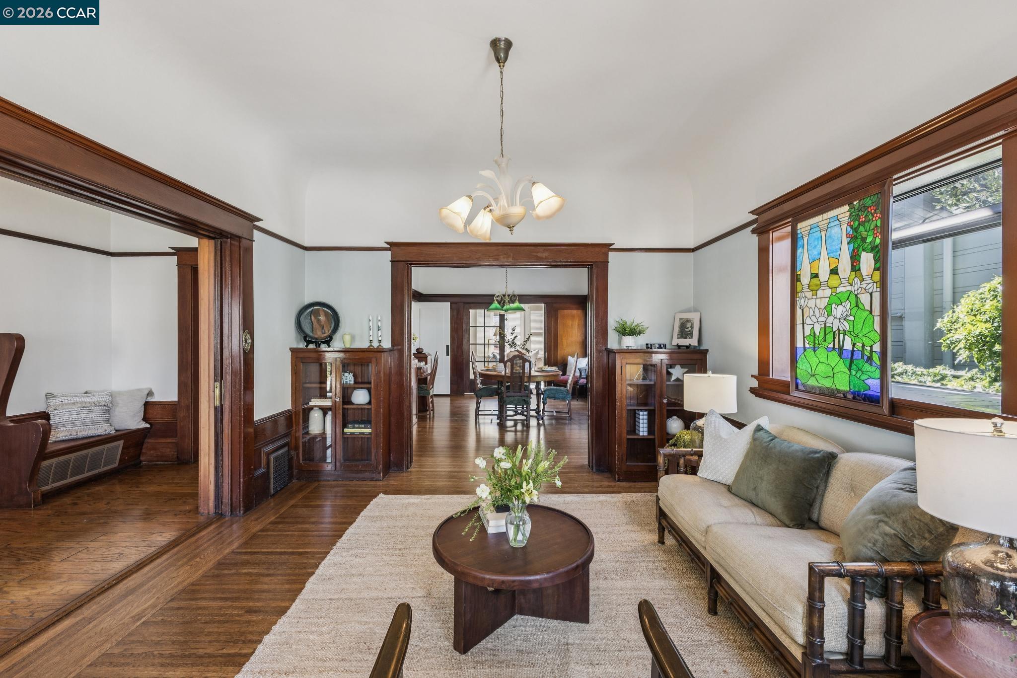 Detail Gallery Image 13 of 60 For 1324 Grove St, Alameda,  CA 94501 - 4 Beds | 2 Baths