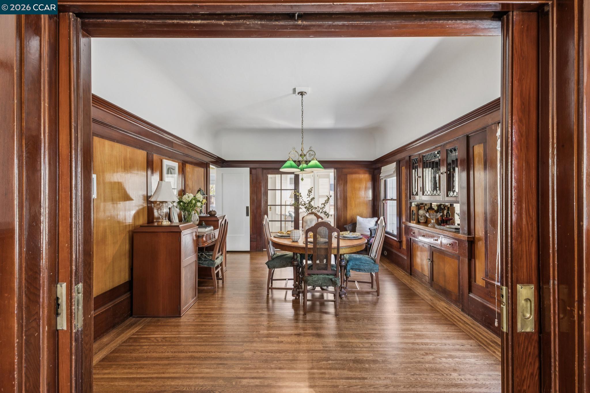 Detail Gallery Image 15 of 60 For 1324 Grove St, Alameda,  CA 94501 - 4 Beds | 2 Baths