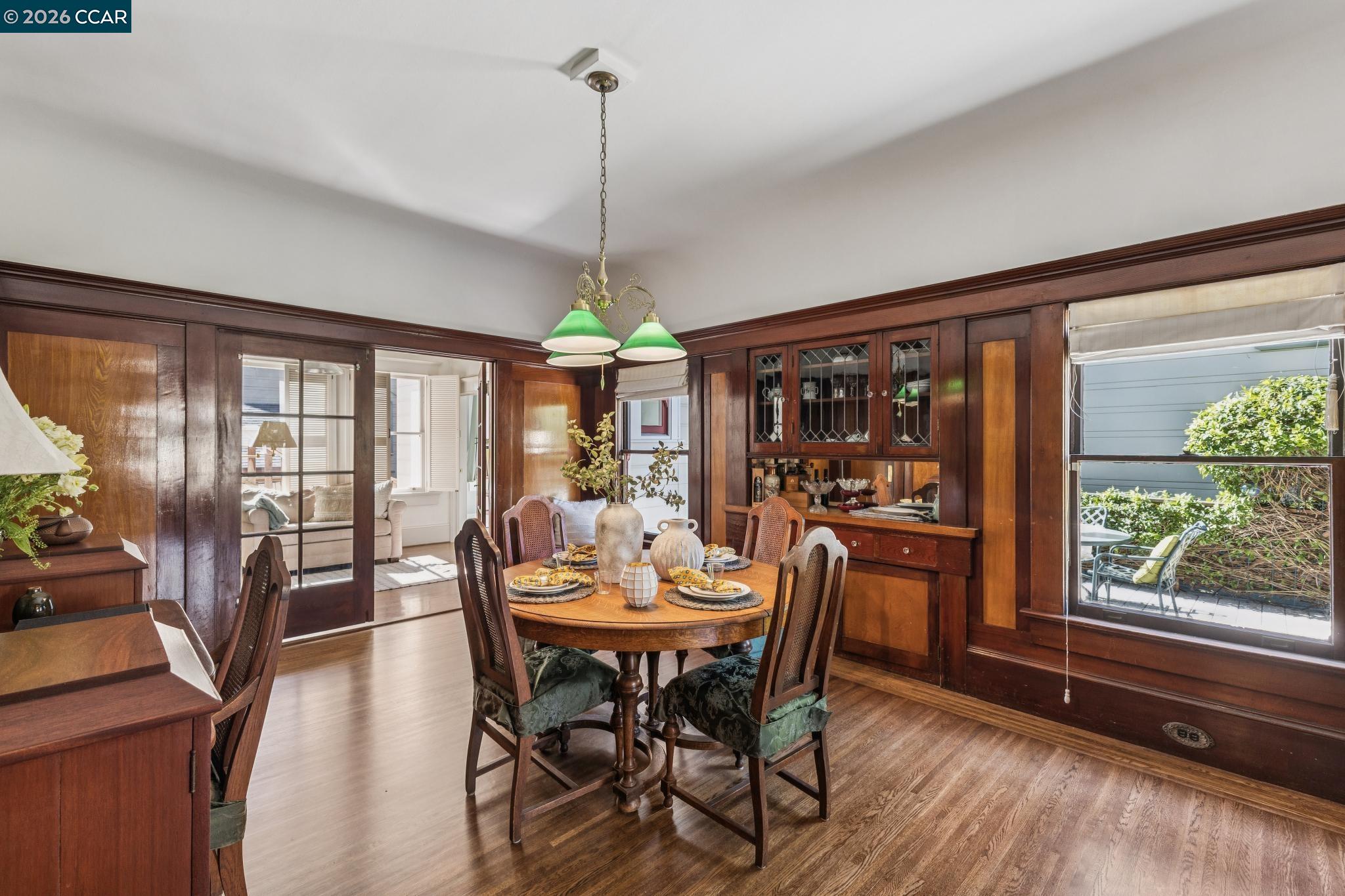 Detail Gallery Image 16 of 60 For 1324 Grove St, Alameda,  CA 94501 - 4 Beds | 2 Baths