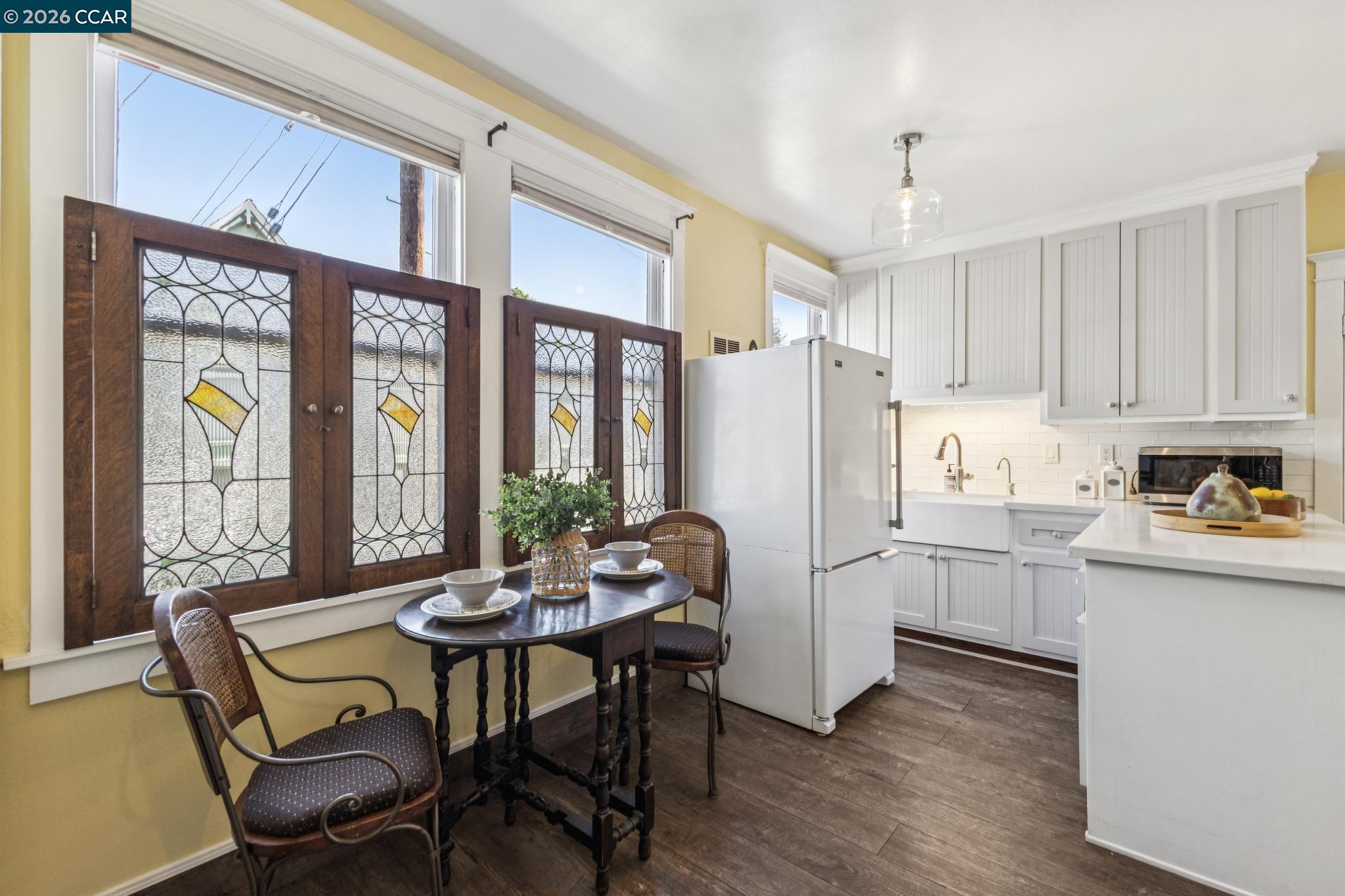 Detail Gallery Image 25 of 60 For 1324 Grove St, Alameda,  CA 94501 - 4 Beds | 2 Baths