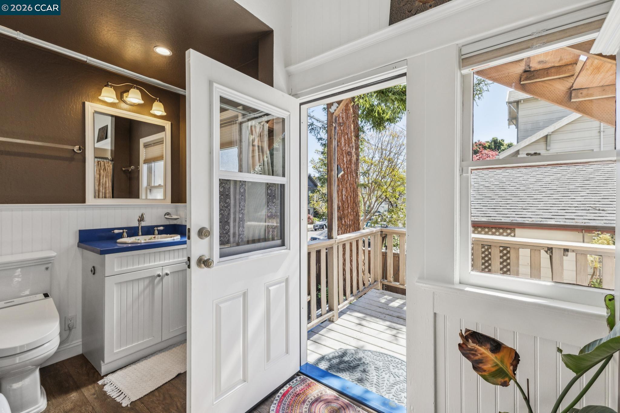 Detail Gallery Image 33 of 60 For 1324 Grove St, Alameda,  CA 94501 - 4 Beds | 2 Baths