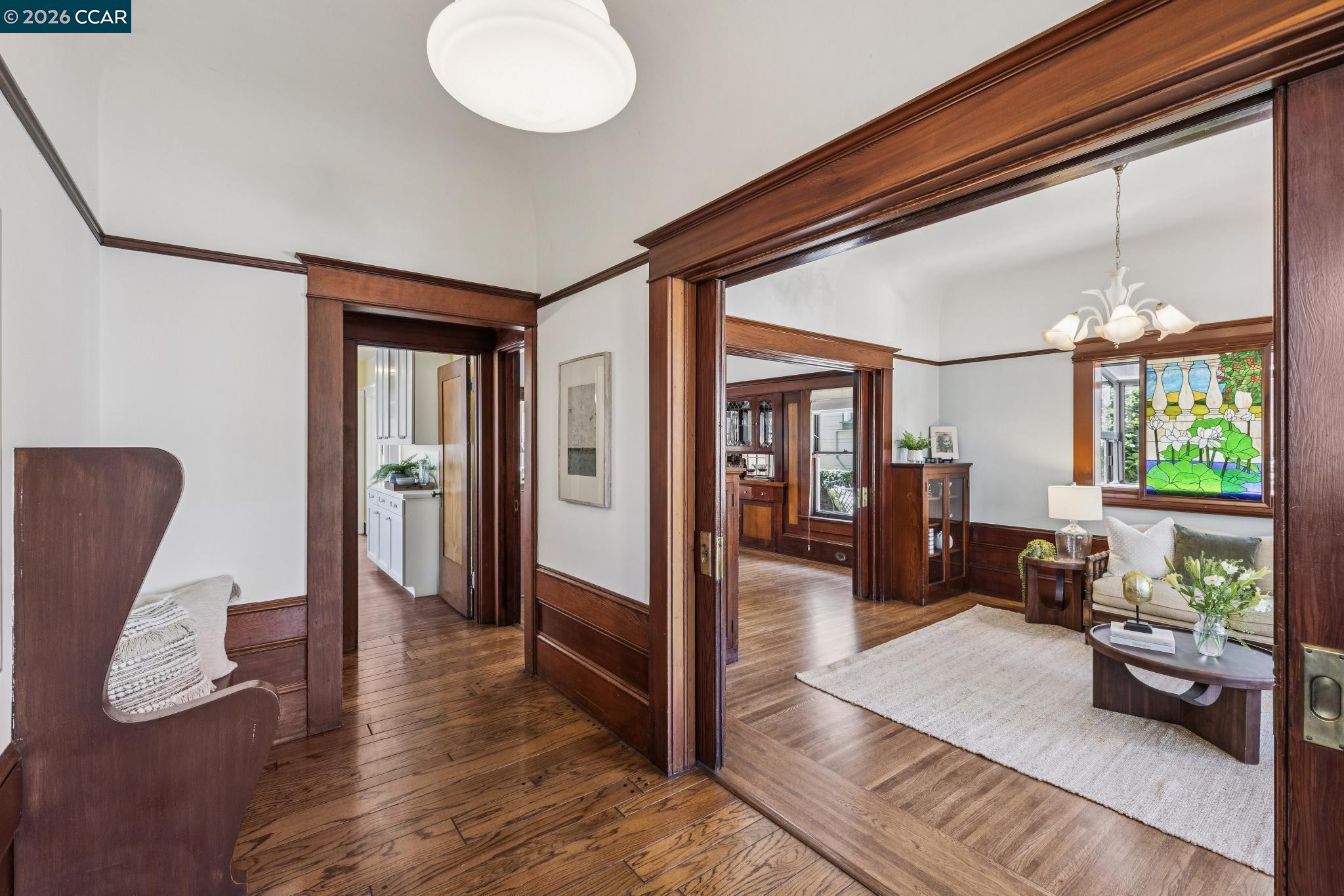 Detail Gallery Image 5 of 60 For 1324 Grove St, Alameda,  CA 94501 - 4 Beds | 2 Baths