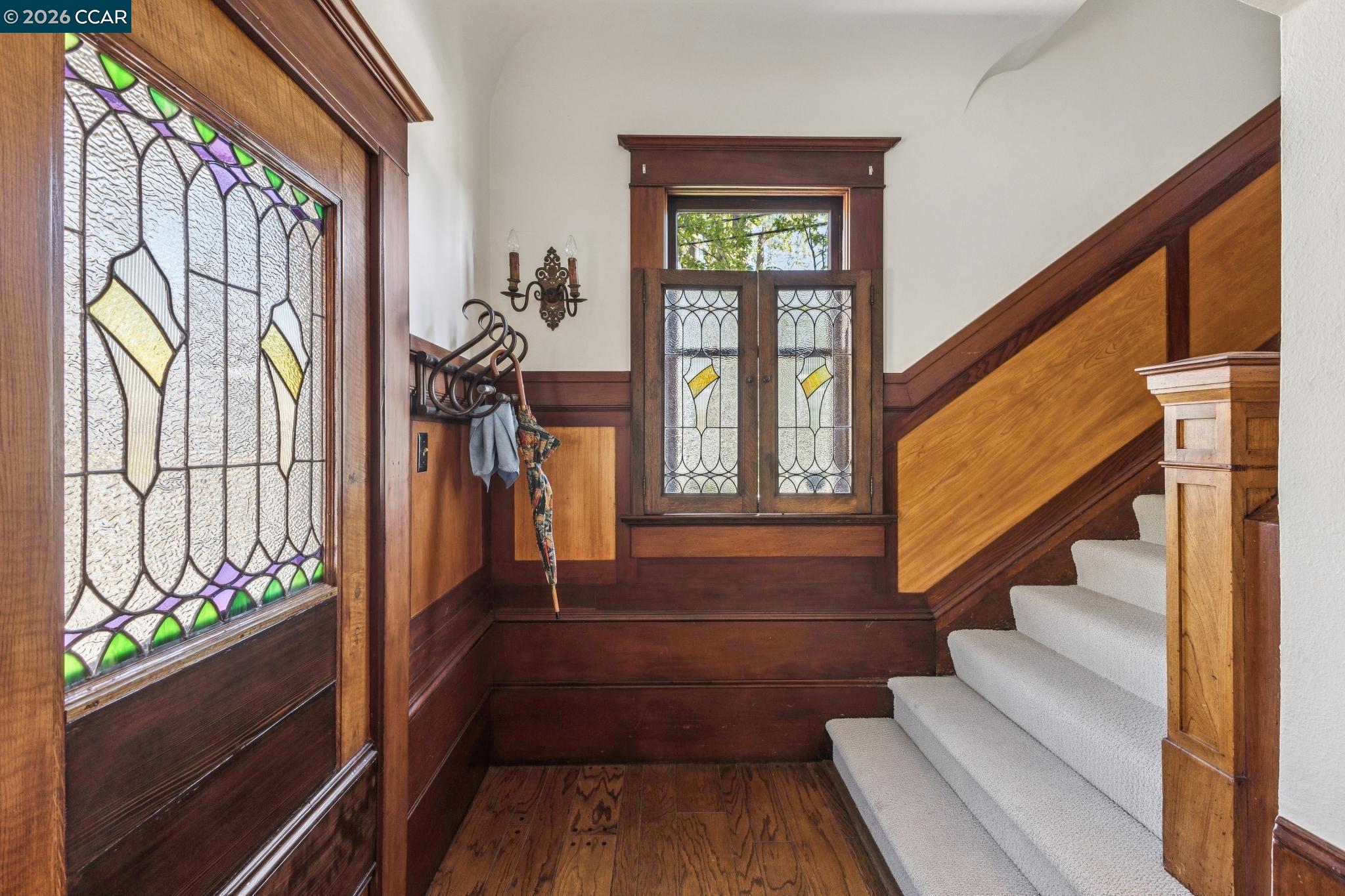 Detail Gallery Image 6 of 60 For 1324 Grove St, Alameda,  CA 94501 - 4 Beds | 2 Baths