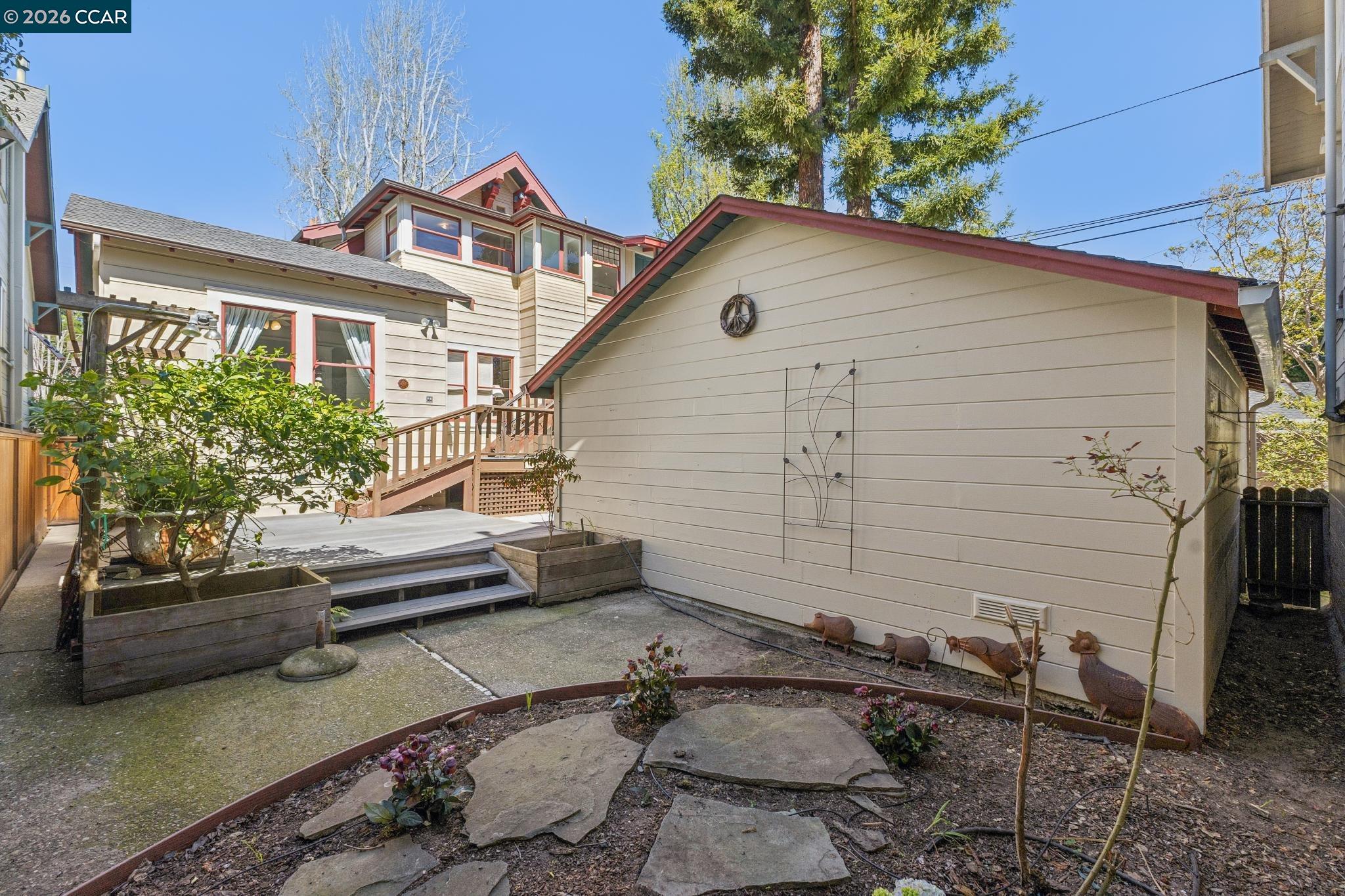 Detail Gallery Image 55 of 60 For 1324 Grove St, Alameda,  CA 94501 - 4 Beds | 2 Baths