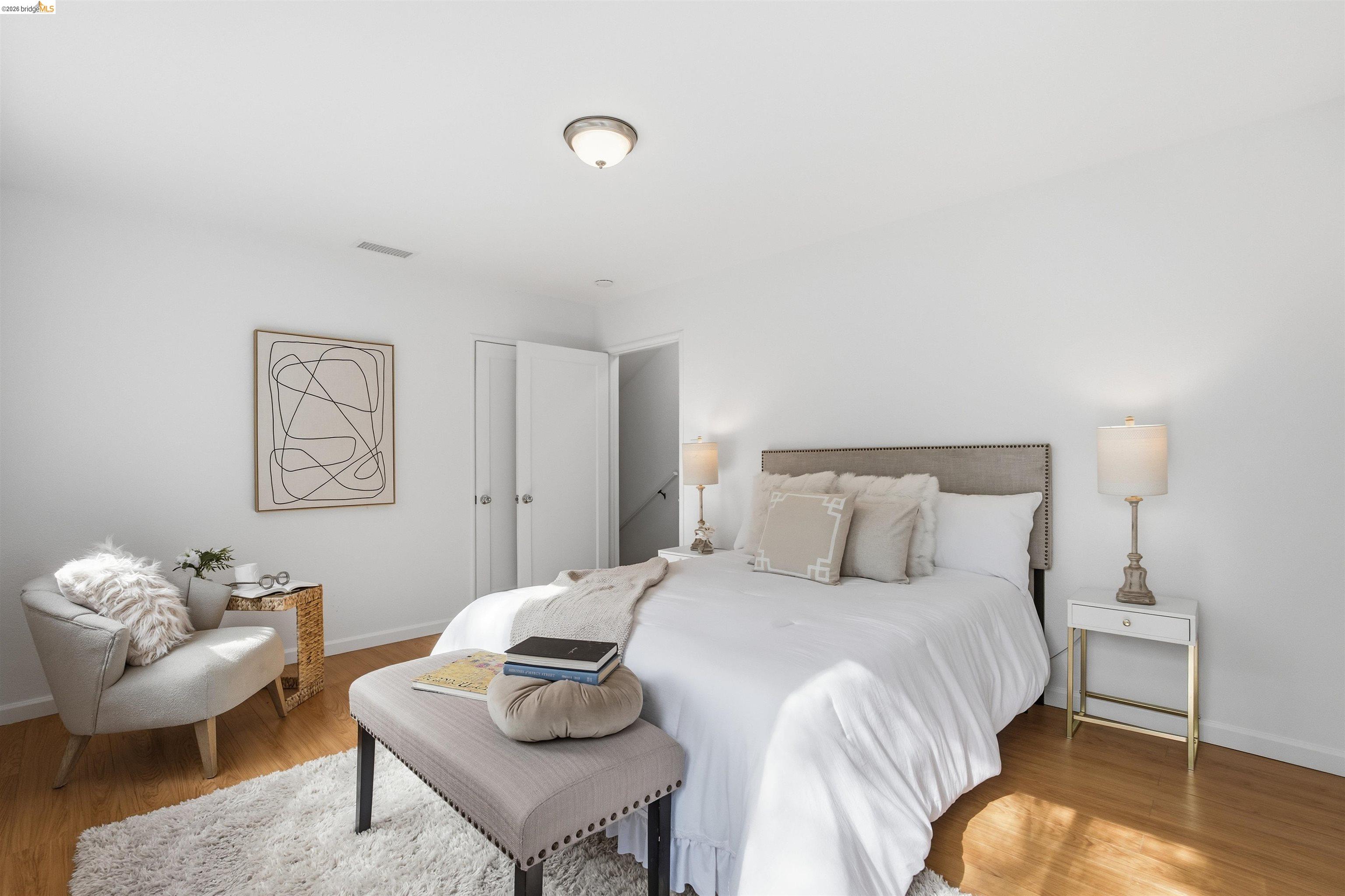 Detail Gallery Image 13 of 37 For 6914 Outlook Ave, Oakland,  CA 94605 - 2 Beds | 1 Baths