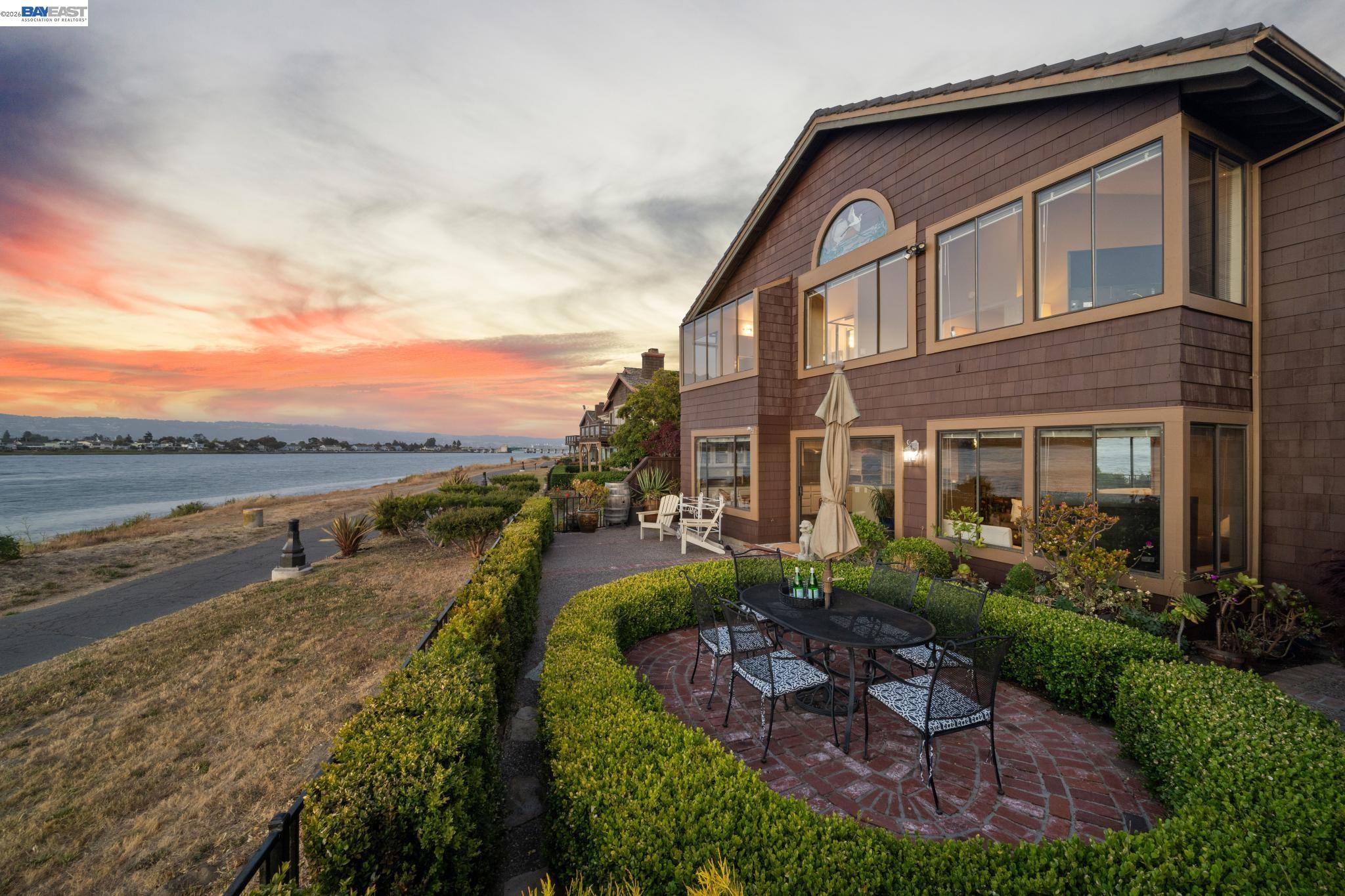 2857 Sea View Pkwy, Alameda, CA, 94502