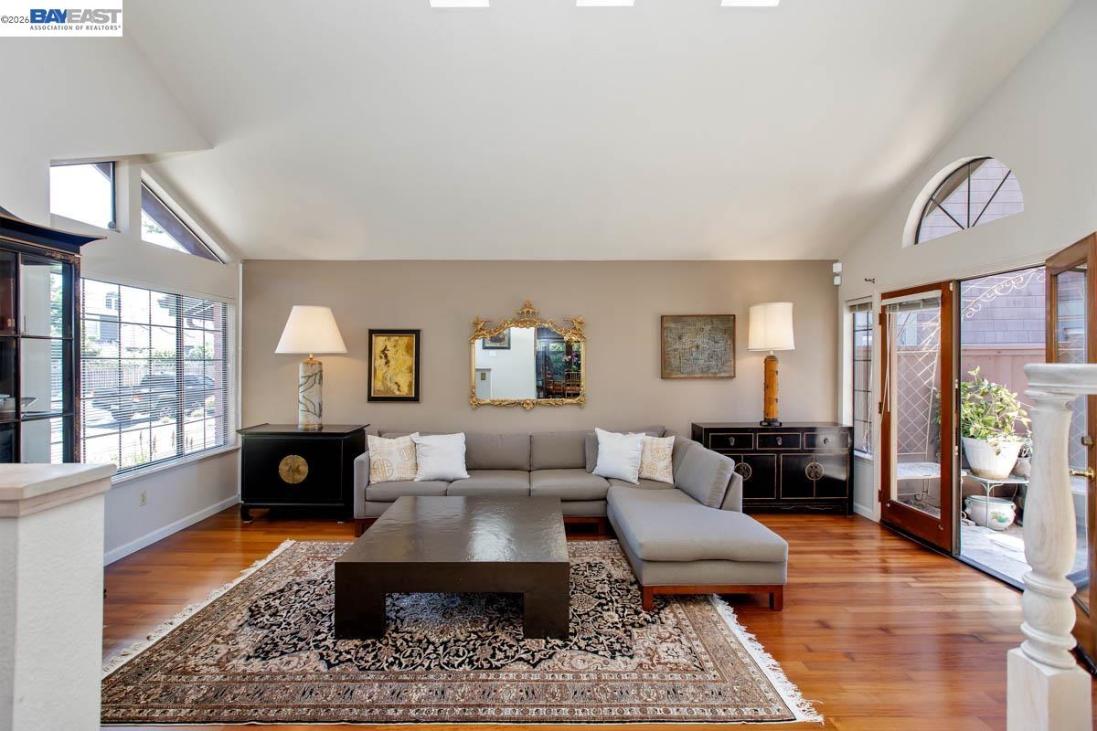 Detail Gallery Image 19 of 60 For 2857 Sea View Pkwy, Alameda,  CA 94502 - 4 Beds | 3 Baths