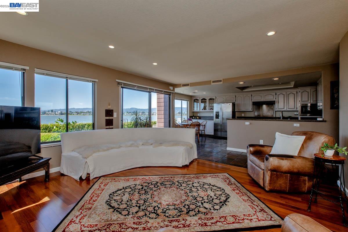 Detail Gallery Image 29 of 60 For 2857 Sea View Pkwy, Alameda,  CA 94502 - 4 Beds | 3 Baths