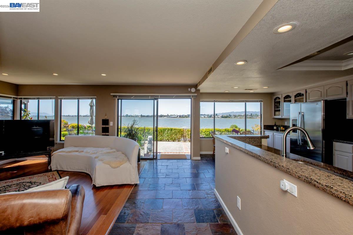 Detail Gallery Image 30 of 60 For 2857 Sea View Pkwy, Alameda,  CA 94502 - 4 Beds | 3 Baths