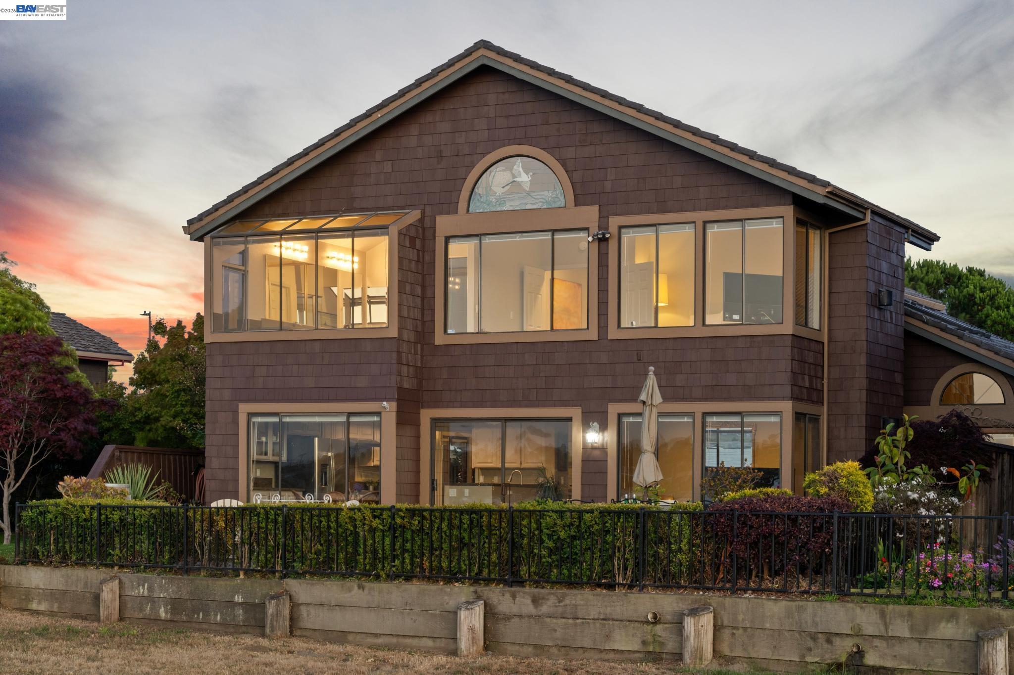 Detail Gallery Image 10 of 60 For 2857 Sea View Pkwy, Alameda,  CA 94502 - 4 Beds | 3 Baths