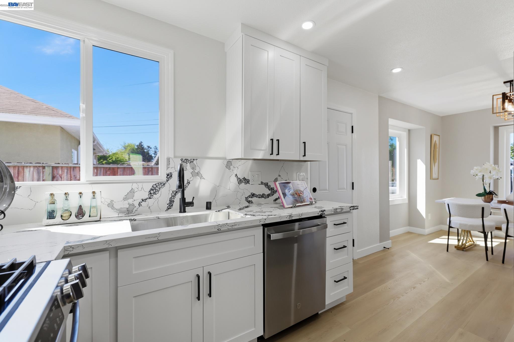 Detail Gallery Image 13 of 33 For 1512 Oriole Ave, San Leandro,  CA 94578 - 3 Beds | 1 Baths