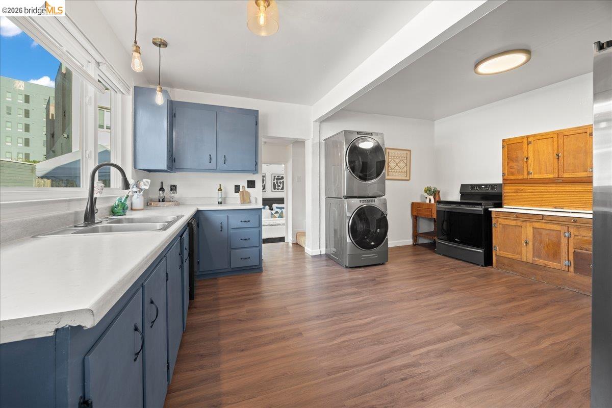 Detail Gallery Image 11 of 39 For 3608 Adeline St, Emeryville,  CA 94608 - 2 Beds | 1/1 Baths