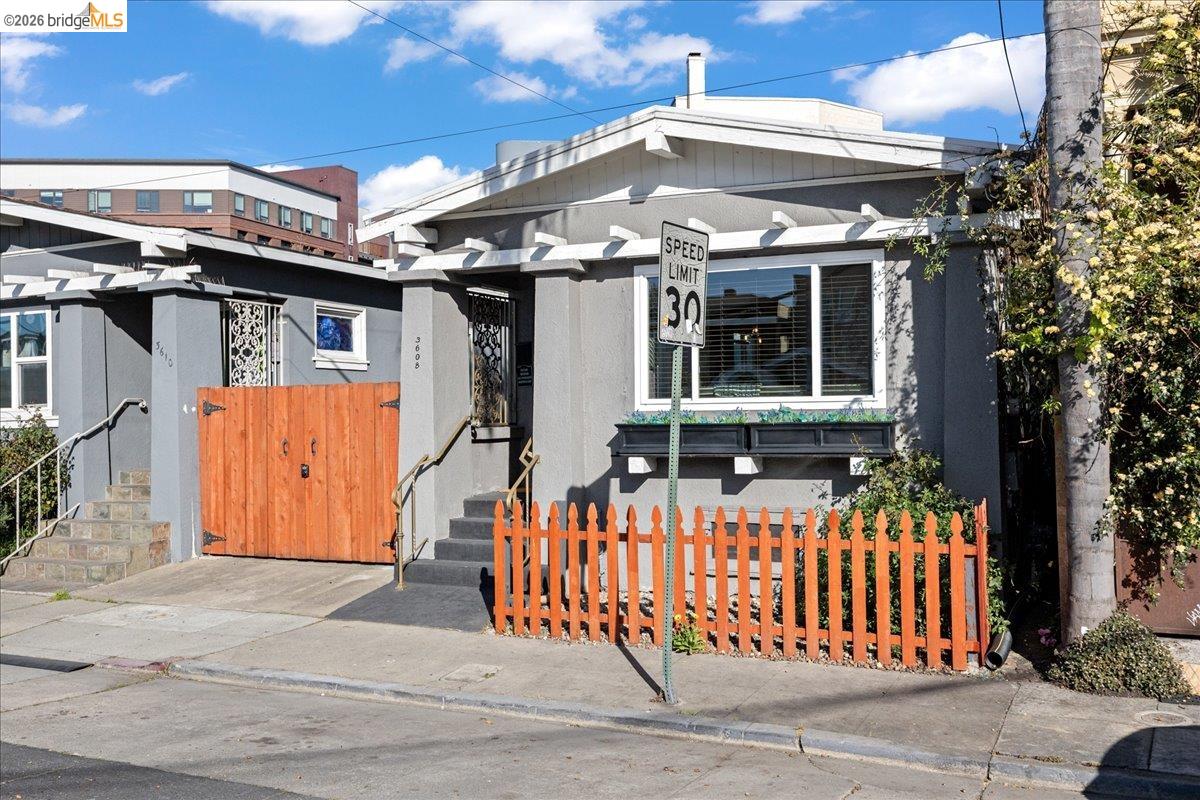 Detail Gallery Image 36 of 39 For 3608 Adeline St, Emeryville,  CA 94608 - 2 Beds | 1/1 Baths