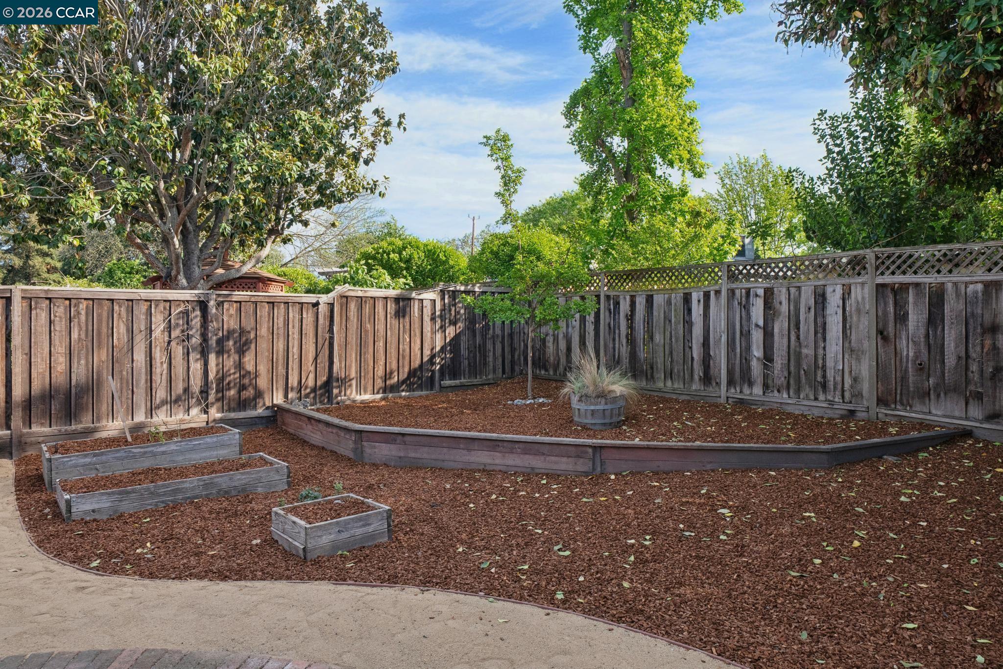 Detail Gallery Image 32 of 36 For 2137 Holbrook Drive, Concord,  CA 94519 - 3 Beds | 2 Baths