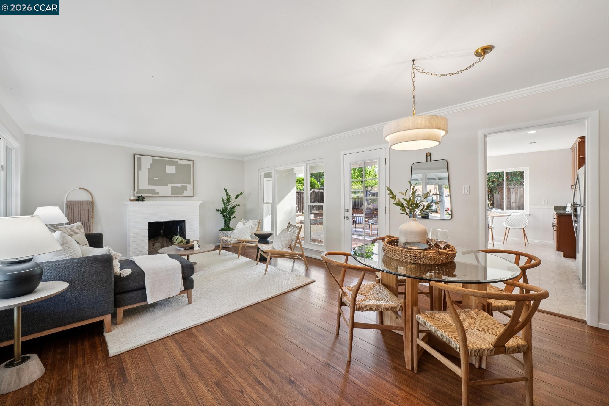 Detail Gallery Image 6 of 36 For 2137 Holbrook Drive, Concord,  CA 94519 - 3 Beds | 2 Baths