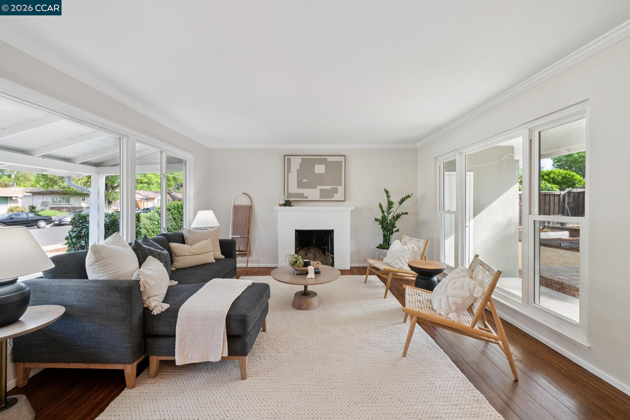 Detail Gallery Image 7 of 36 For 2137 Holbrook Drive, Concord,  CA 94519 - 3 Beds | 2 Baths