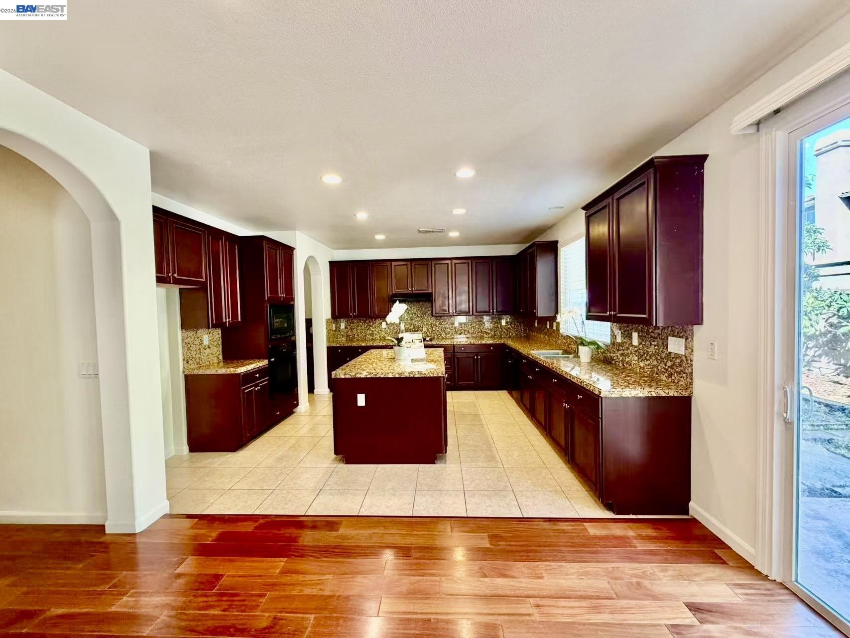 Detail Gallery Image 7 of 25 For 3809 Ruffed Grouse Ln, Modesto,  CA 95355 - 6 Beds | 4 Baths