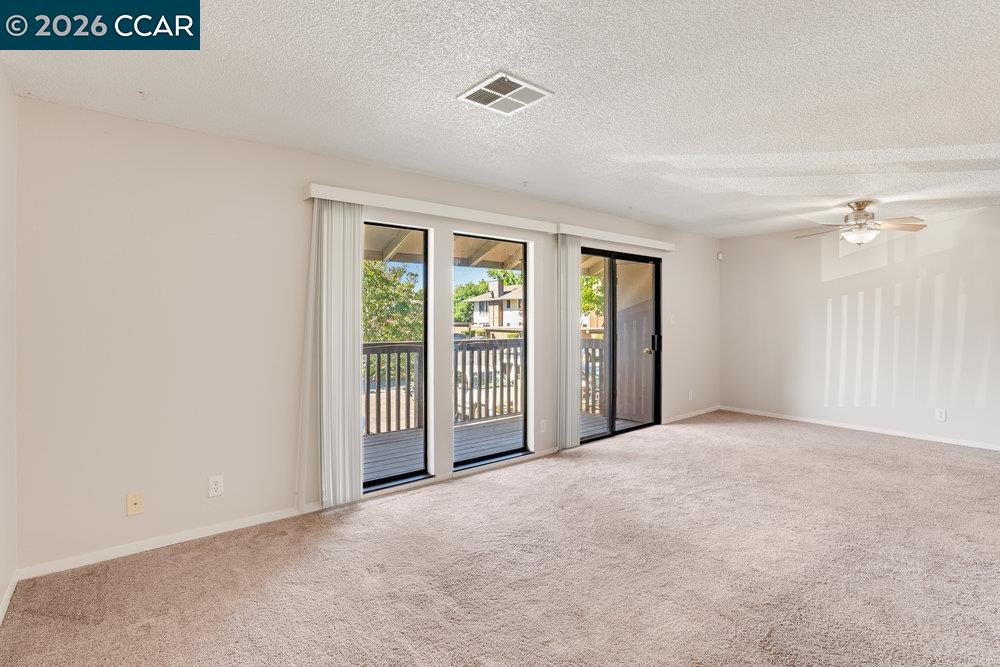 Photo #8: 41128666 Listing: Photo #8