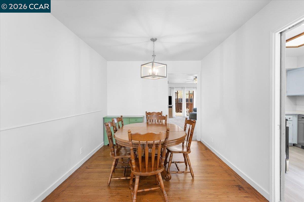 Detail Gallery Image 6 of 25 For 17339 via San Ardo, San Lorenzo,  CA 94580 - 4 Beds | 2 Baths