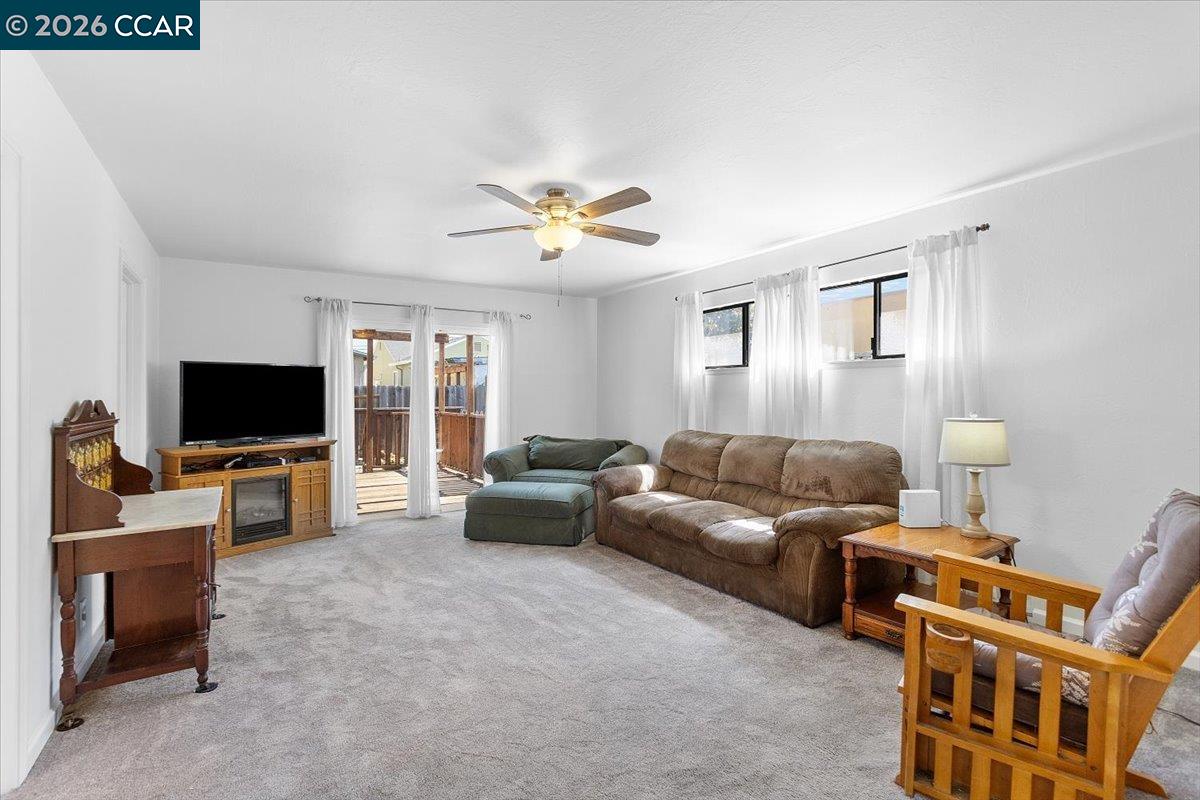 Detail Gallery Image 9 of 25 For 17339 via San Ardo, San Lorenzo,  CA 94580 - 4 Beds | 2 Baths