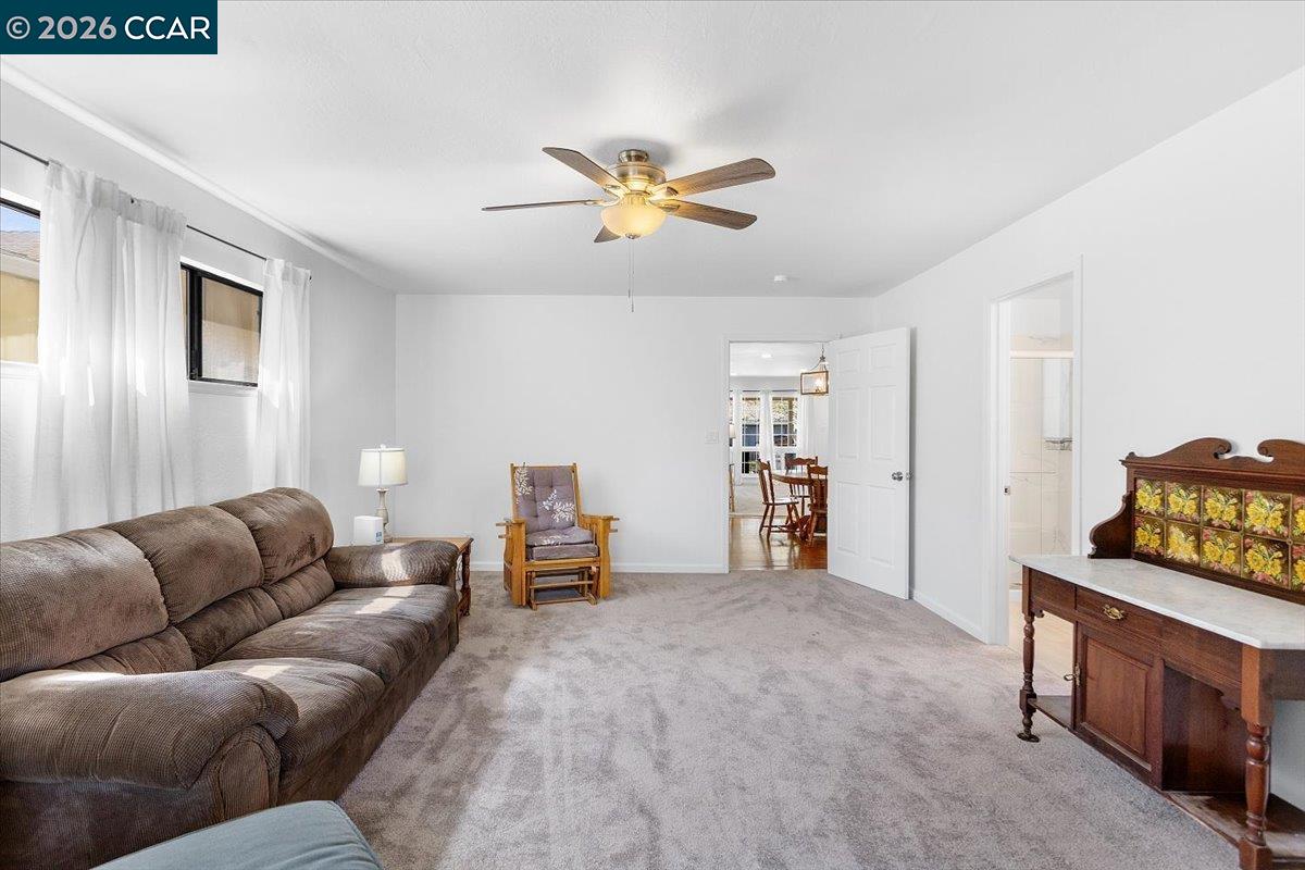 Detail Gallery Image 10 of 25 For 17339 via San Ardo, San Lorenzo,  CA 94580 - 4 Beds | 2 Baths