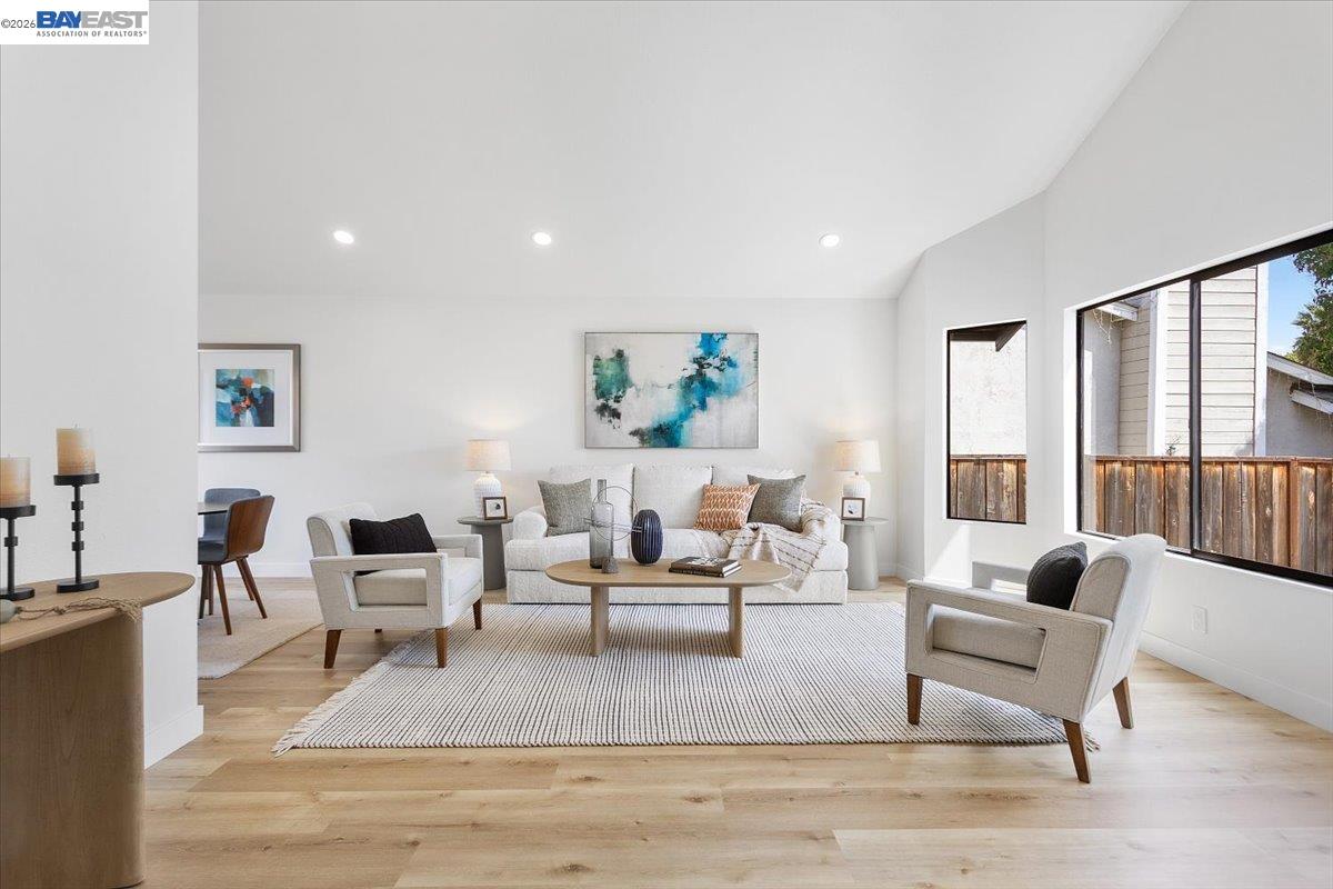 Detail Gallery Image 13 of 56 For 4306 Lisa Dr, Union City,  CA 94587 - 4 Beds | 3 Baths