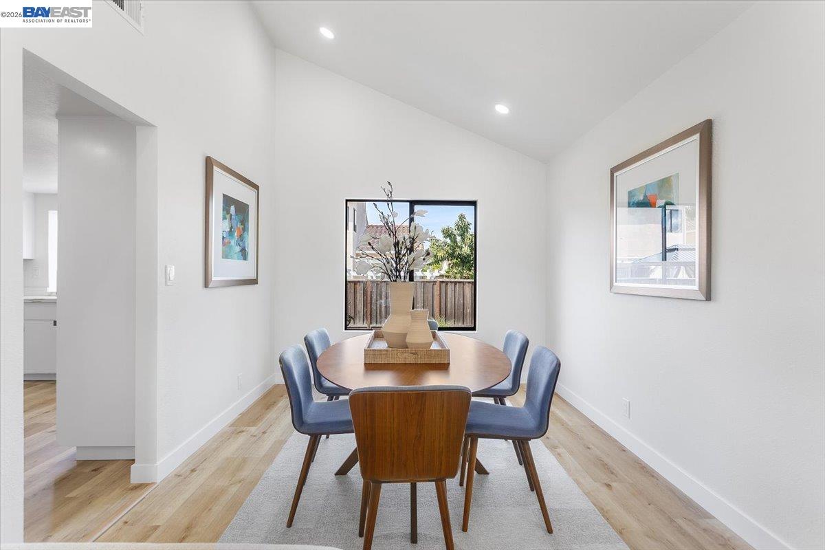 Detail Gallery Image 17 of 56 For 4306 Lisa Dr, Union City,  CA 94587 - 4 Beds | 3 Baths