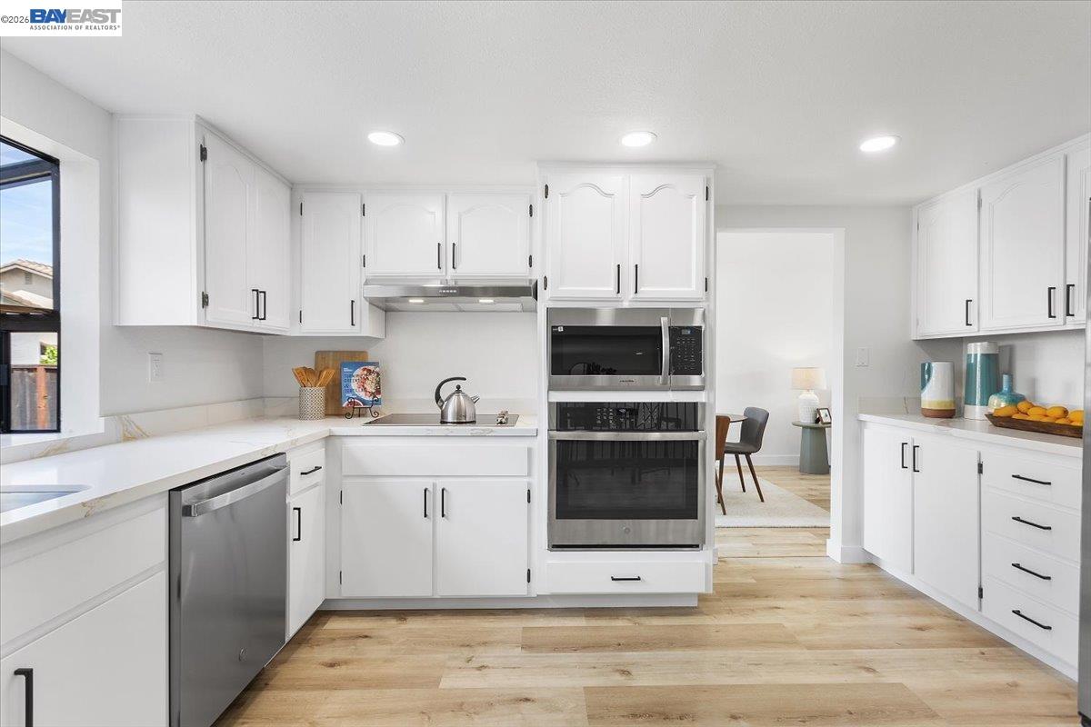 Detail Gallery Image 21 of 56 For 4306 Lisa Dr, Union City,  CA 94587 - 4 Beds | 3 Baths