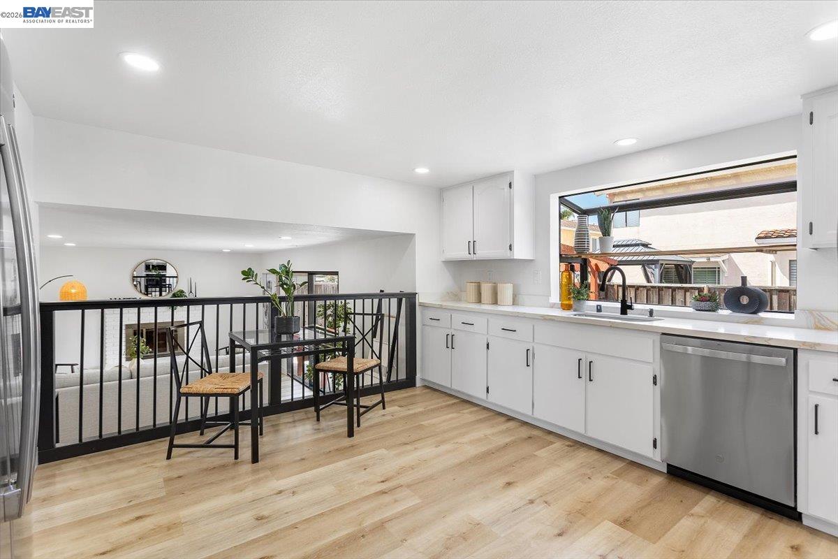 Detail Gallery Image 24 of 56 For 4306 Lisa Dr, Union City,  CA 94587 - 4 Beds | 3 Baths