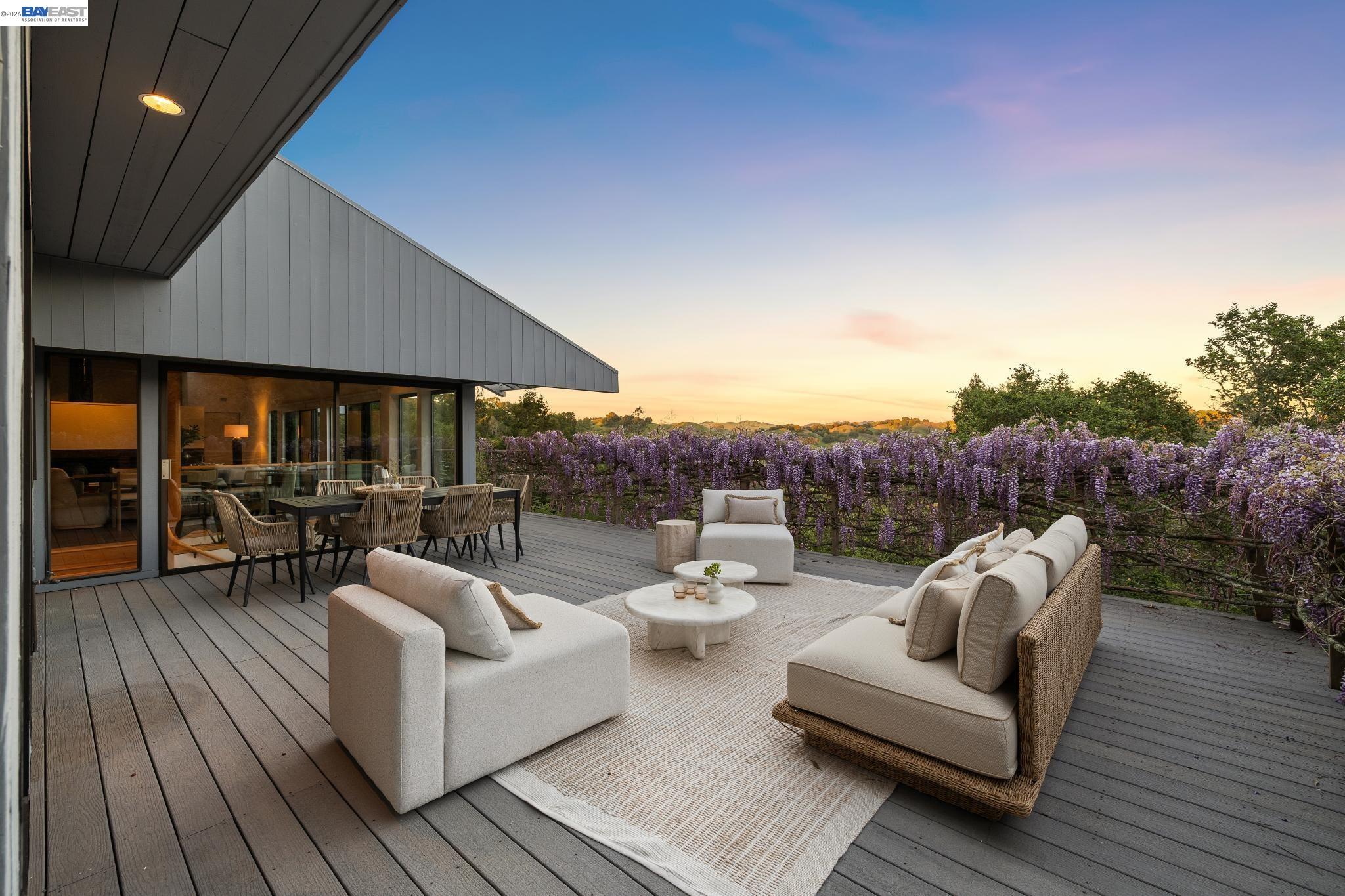 Detail Gallery Image 2 of 55 For 116 Tappan Lane, Orinda,  CA 94563 - 4 Beds | 2/2 Baths