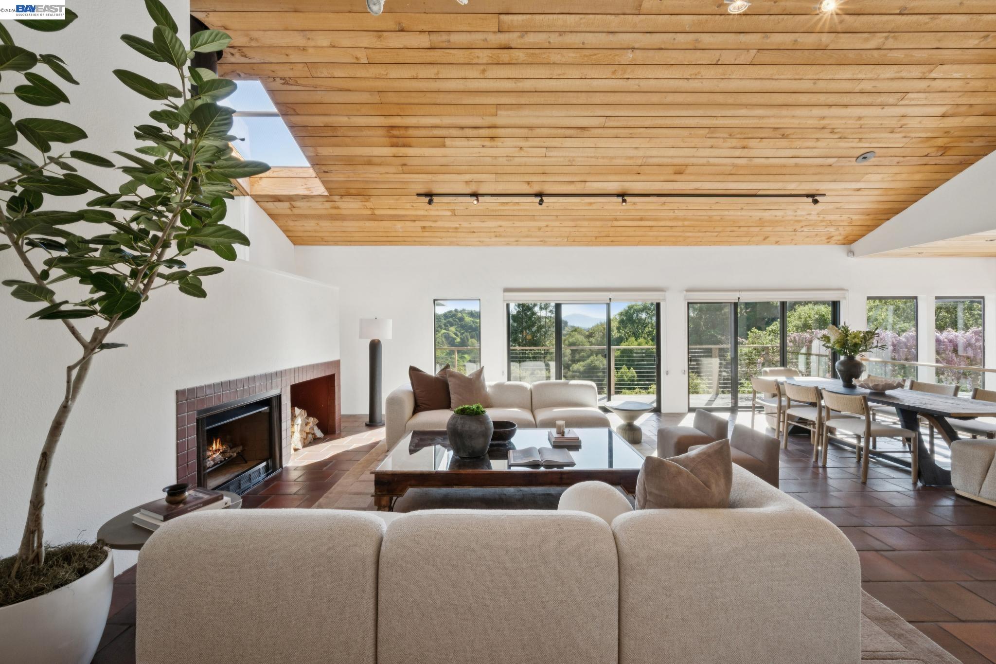 Detail Gallery Image 12 of 55 For 116 Tappan Lane, Orinda,  CA 94563 - 4 Beds | 2/2 Baths