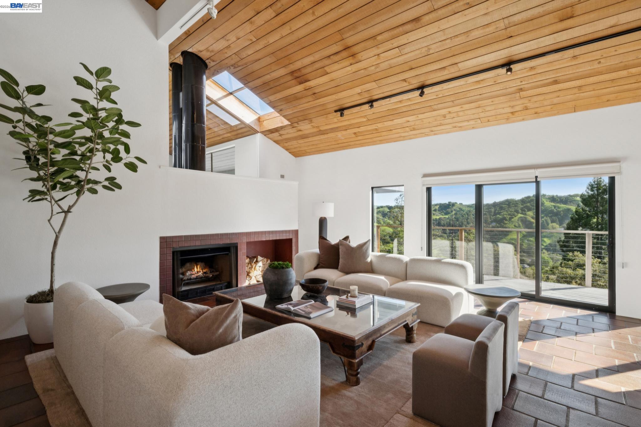 Detail Gallery Image 13 of 55 For 116 Tappan Lane, Orinda,  CA 94563 - 4 Beds | 2/2 Baths