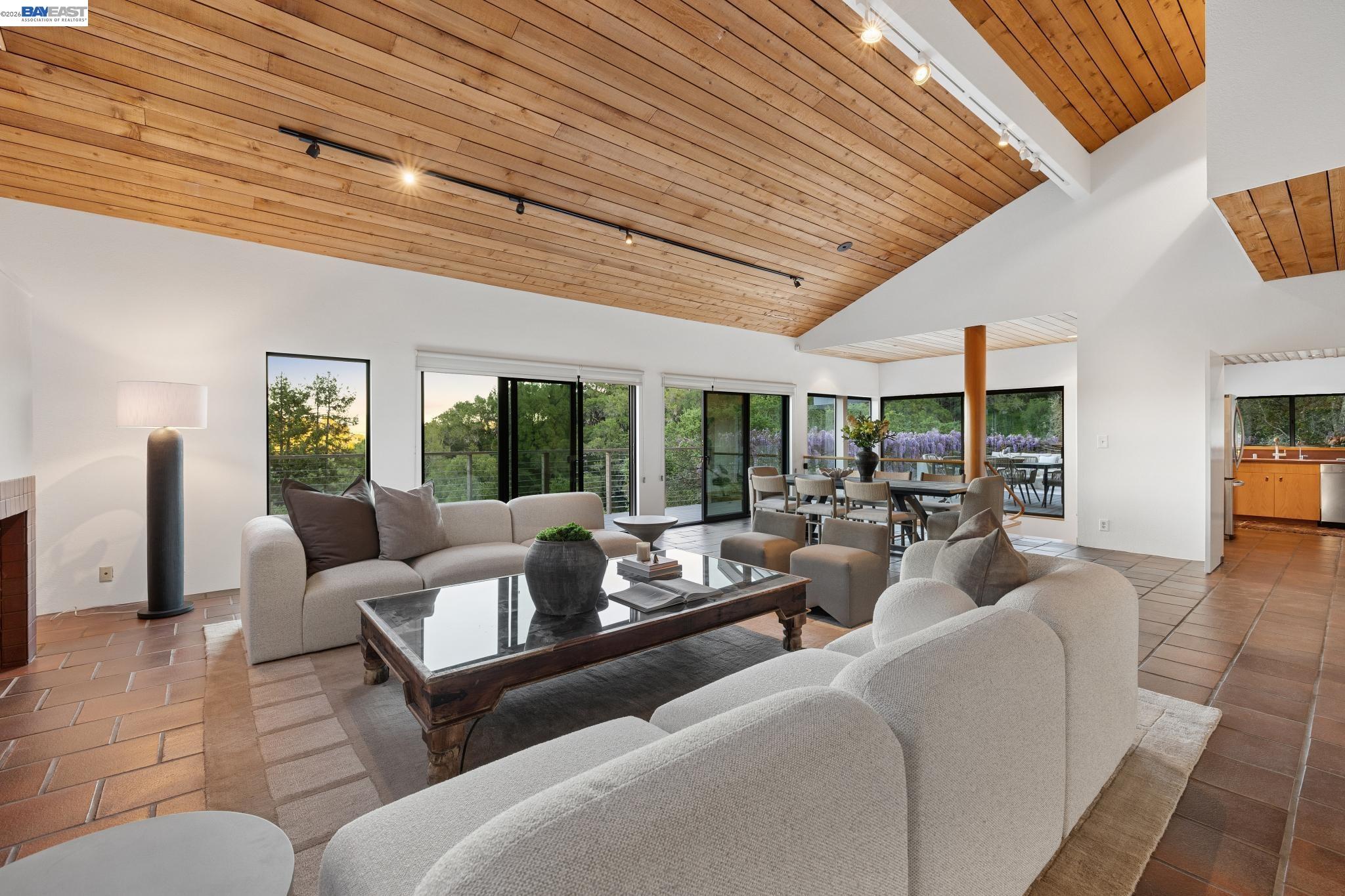 Detail Gallery Image 14 of 55 For 116 Tappan Lane, Orinda,  CA 94563 - 4 Beds | 2/2 Baths