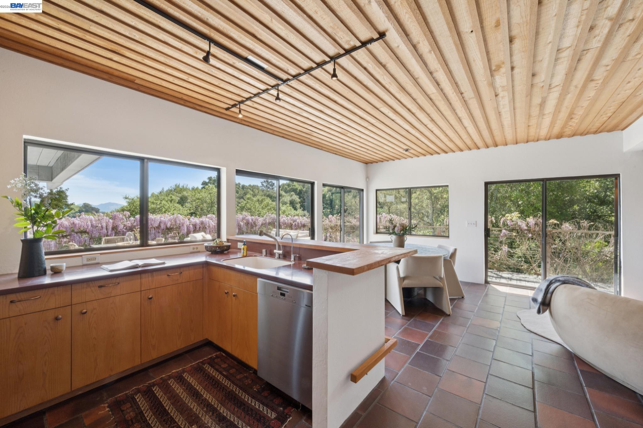 Detail Gallery Image 22 of 55 For 116 Tappan Lane, Orinda,  CA 94563 - 4 Beds | 2/2 Baths