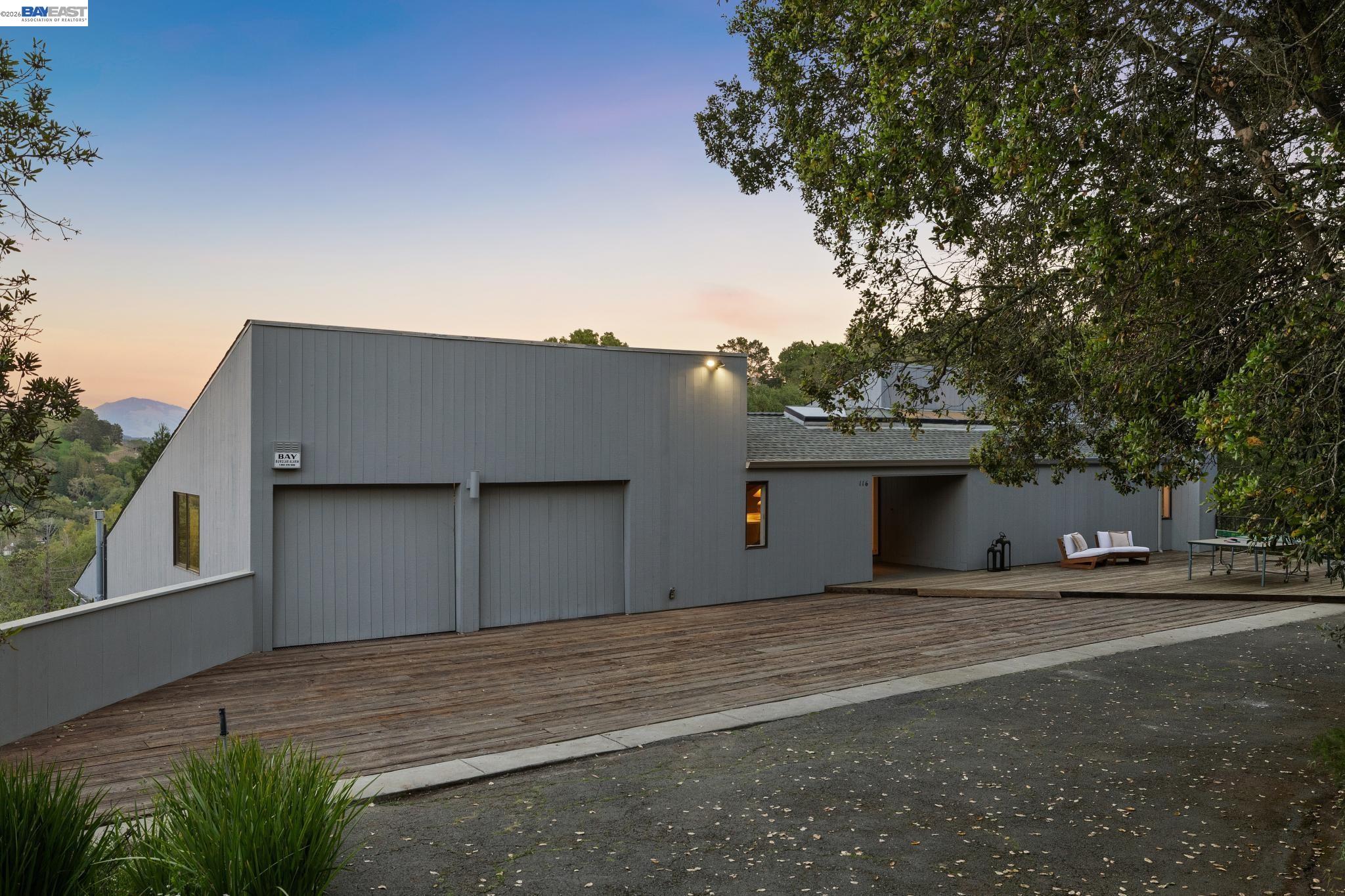 Detail Gallery Image 50 of 55 For 116 Tappan Lane, Orinda,  CA 94563 - 4 Beds | 2/2 Baths