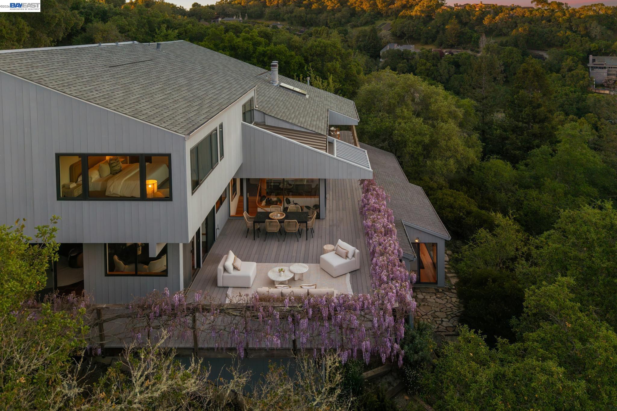 Detail Gallery Image 8 of 55 For 116 Tappan Lane, Orinda,  CA 94563 - 4 Beds | 2/2 Baths