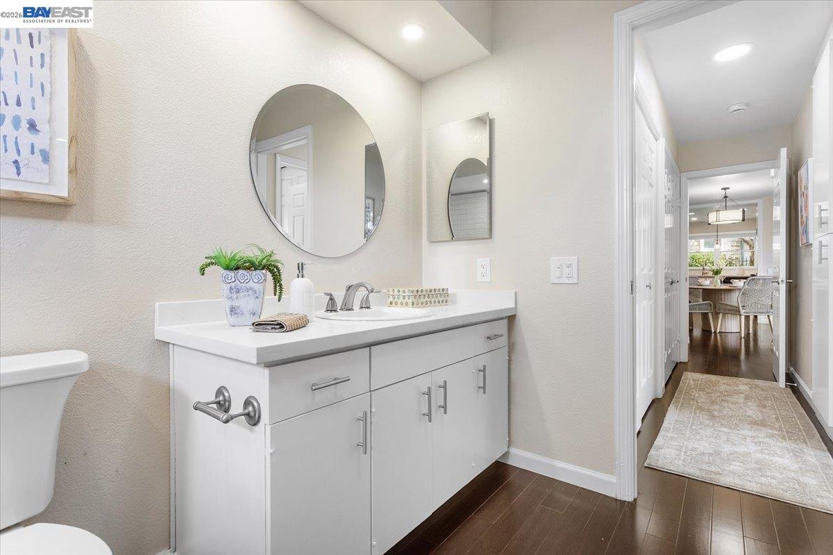 Detail Gallery Image 19 of 55 For 632 Centre Court, Alameda,  CA 94502 - 2 Beds | 1 Baths