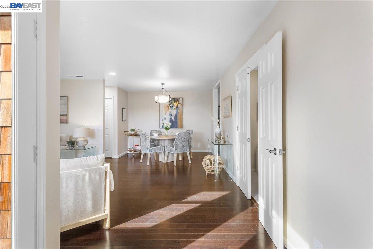 Detail Gallery Image 23 of 55 For 632 Centre Court, Alameda,  CA 94502 - 2 Beds | 1 Baths