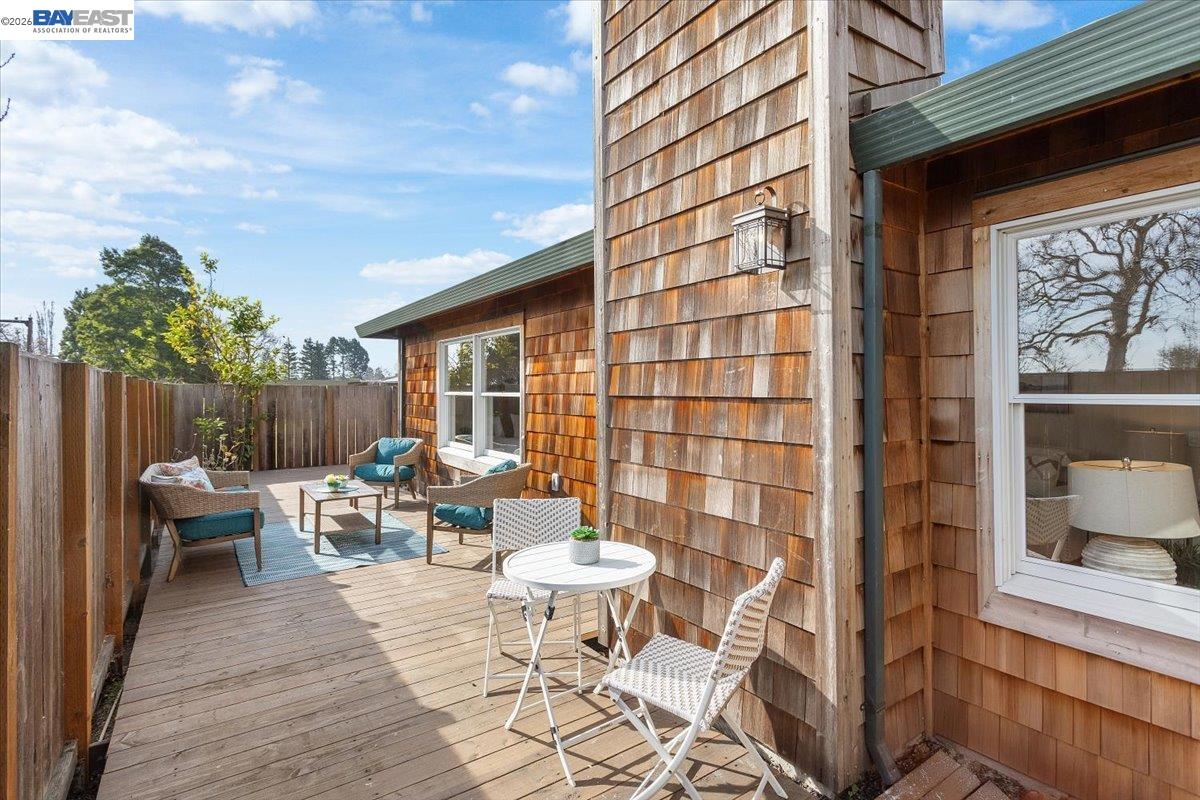 Detail Gallery Image 31 of 55 For 632 Centre Court, Alameda,  CA 94502 - 2 Beds | 1 Baths