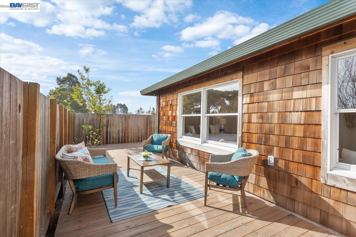 Detail Gallery Image 32 of 55 For 632 Centre Court, Alameda,  CA 94502 - 2 Beds | 1 Baths