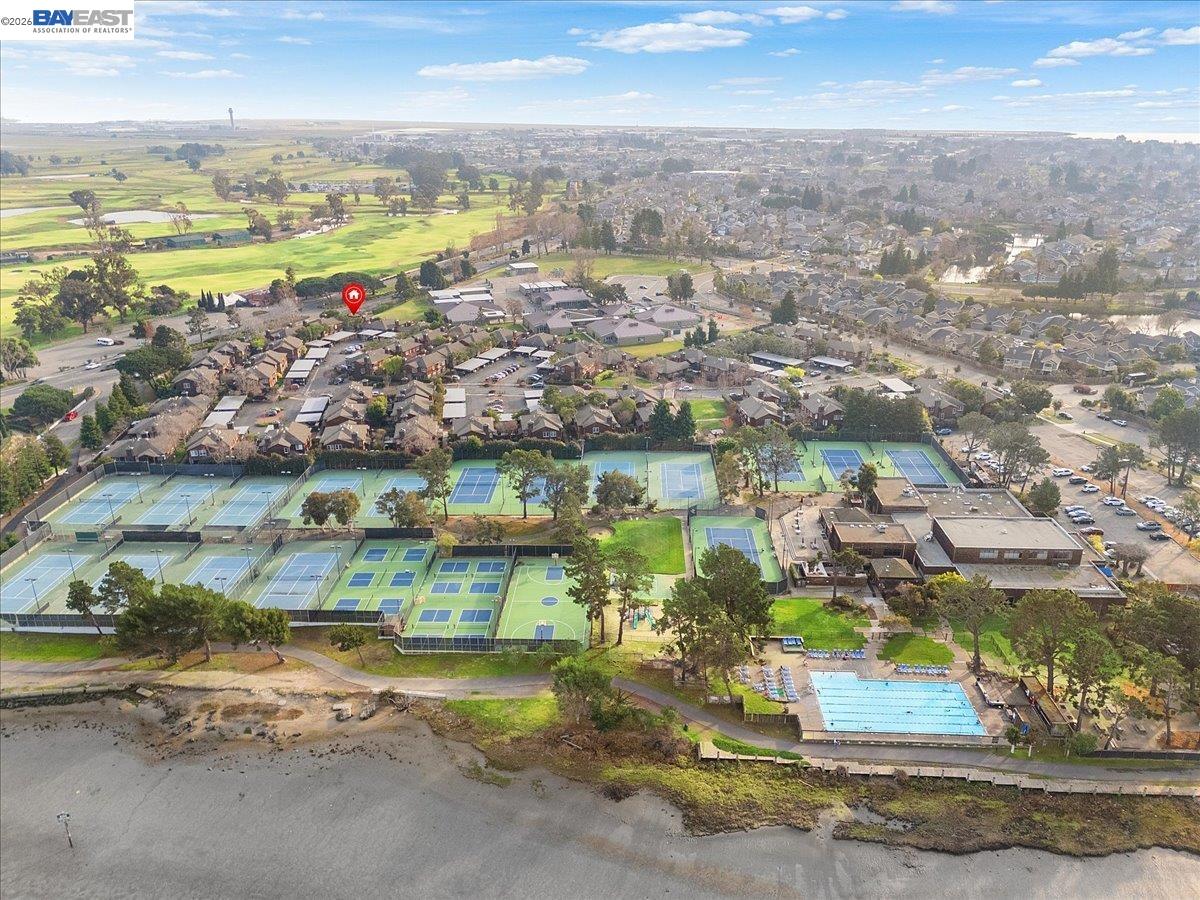 Detail Gallery Image 39 of 55 For 632 Centre Court, Alameda,  CA 94502 - 2 Beds | 1 Baths