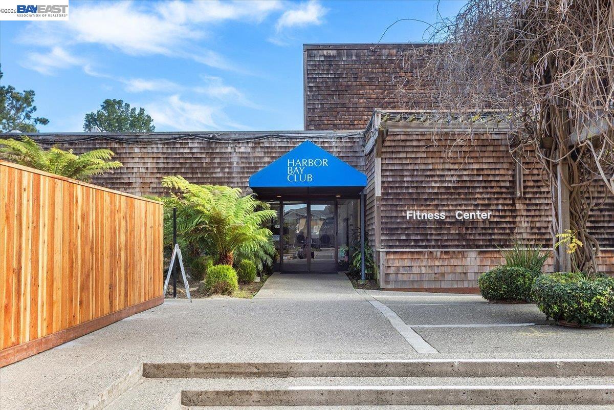 Detail Gallery Image 40 of 55 For 632 Centre Court, Alameda,  CA 94502 - 2 Beds | 1 Baths