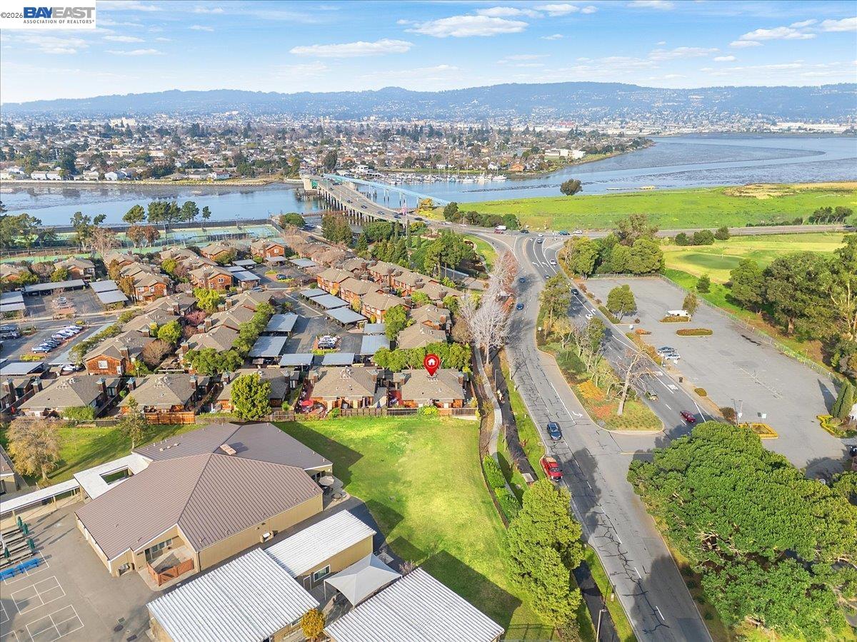 Detail Gallery Image 47 of 55 For 632 Centre Court, Alameda,  CA 94502 - 2 Beds | 1 Baths