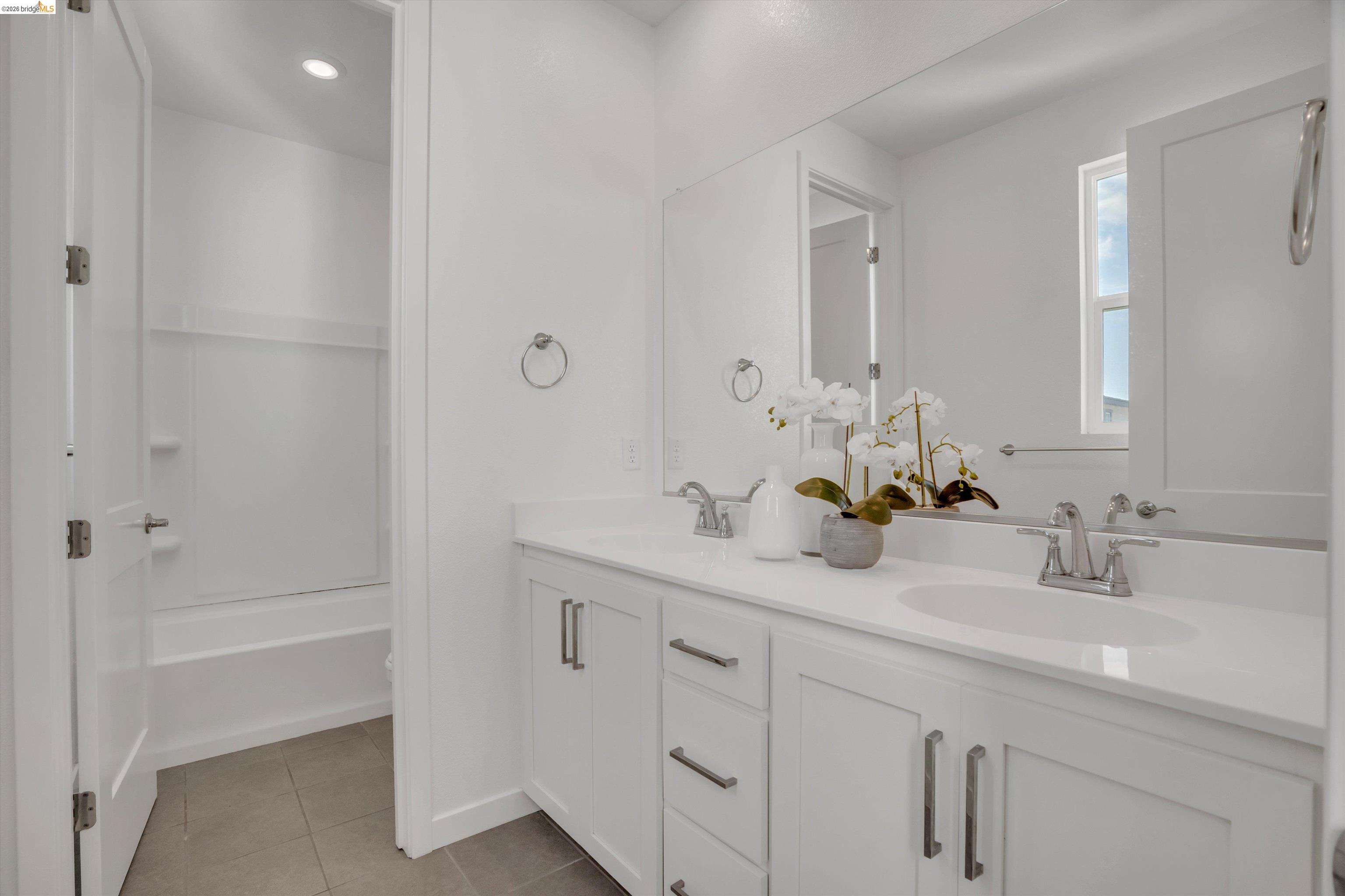 Detail Gallery Image 20 of 53 For 2404 Indigo Dr, Fairfield,  CA 94533 - 4 Beds | 2/1 Baths