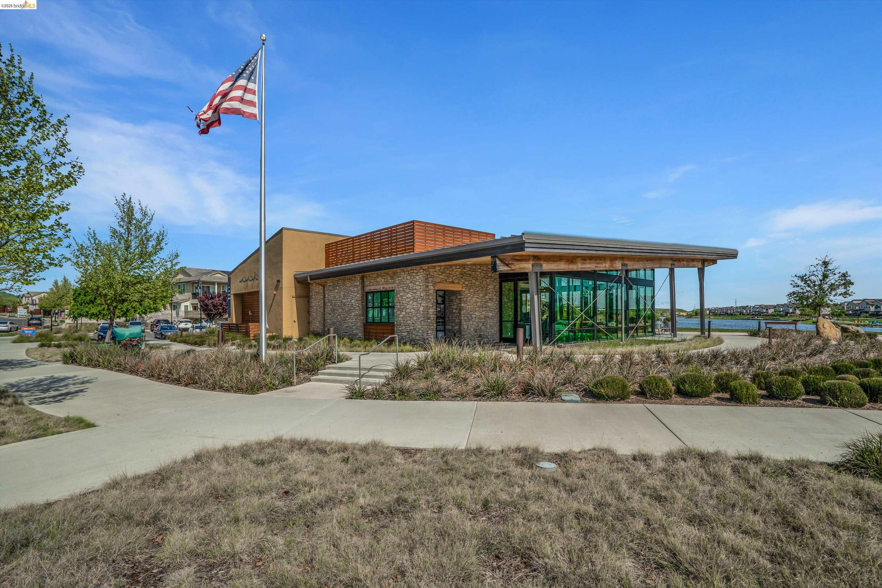 Detail Gallery Image 40 of 53 For 2404 Indigo Dr, Fairfield,  CA 94533 - 4 Beds | 2/1 Baths