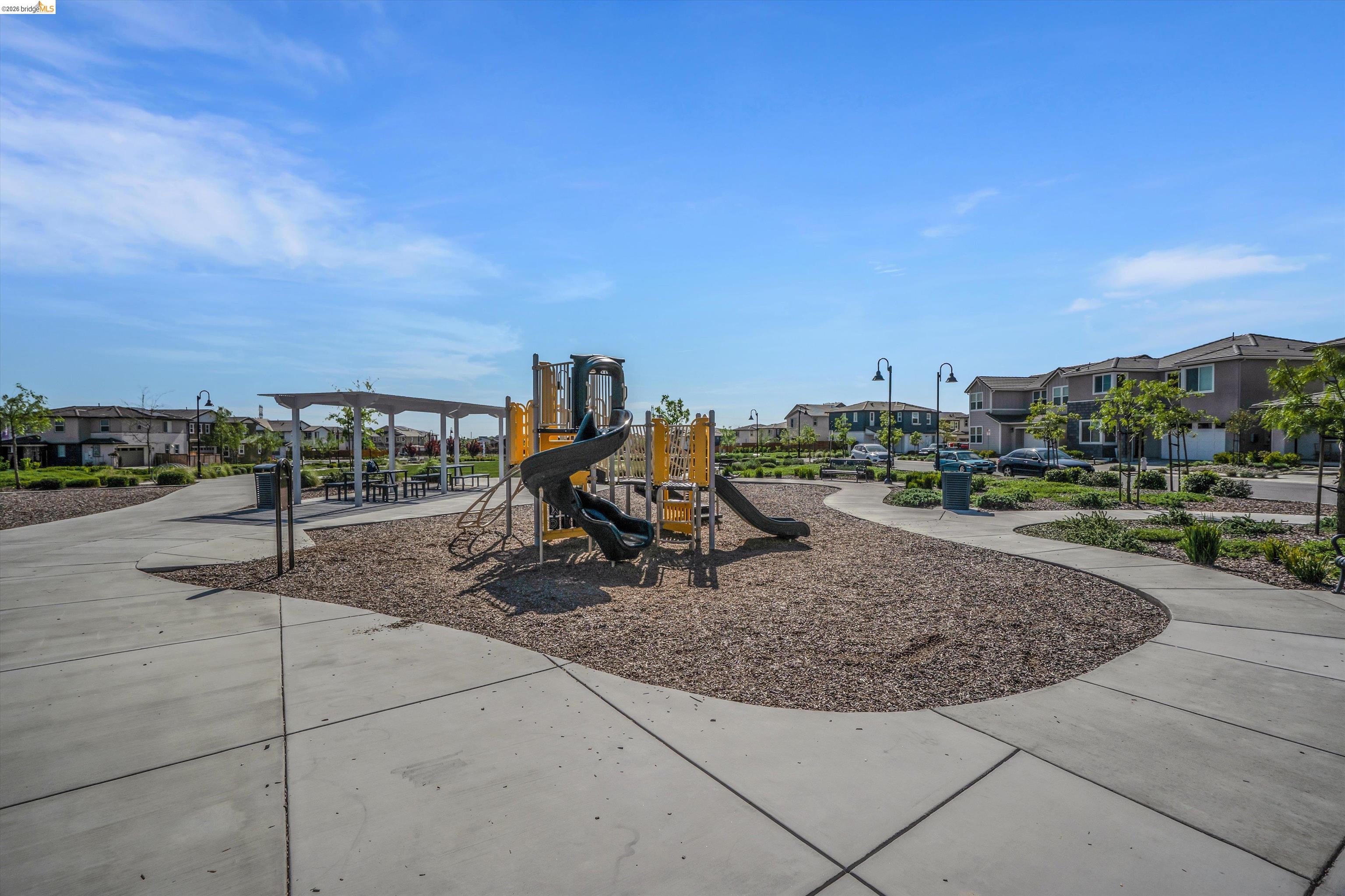 Detail Gallery Image 36 of 53 For 2404 Indigo Dr, Fairfield,  CA 94533 - 4 Beds | 2/1 Baths