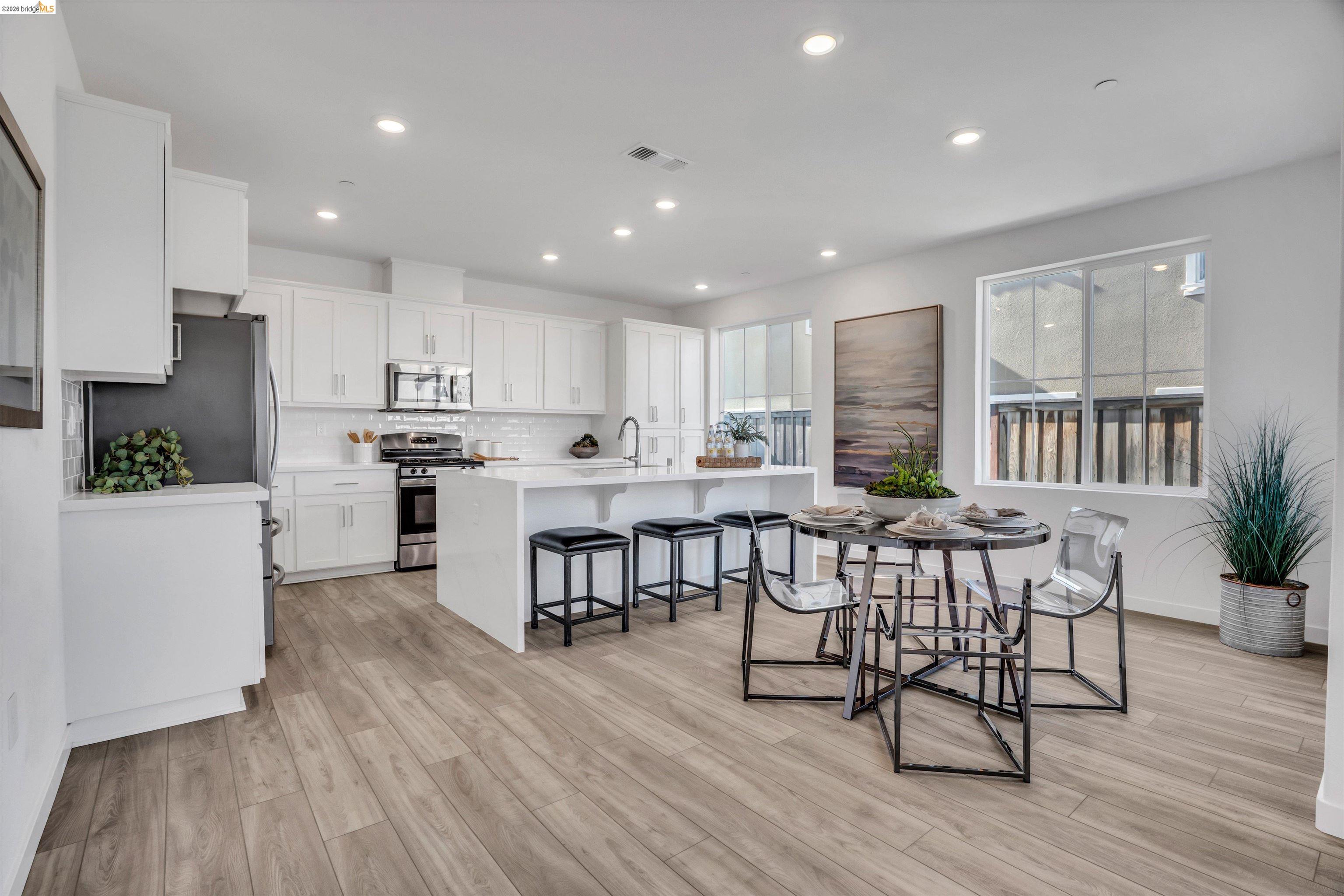 Detail Gallery Image 7 of 53 For 2404 Indigo Dr, Fairfield,  CA 94533 - 4 Beds | 2/1 Baths